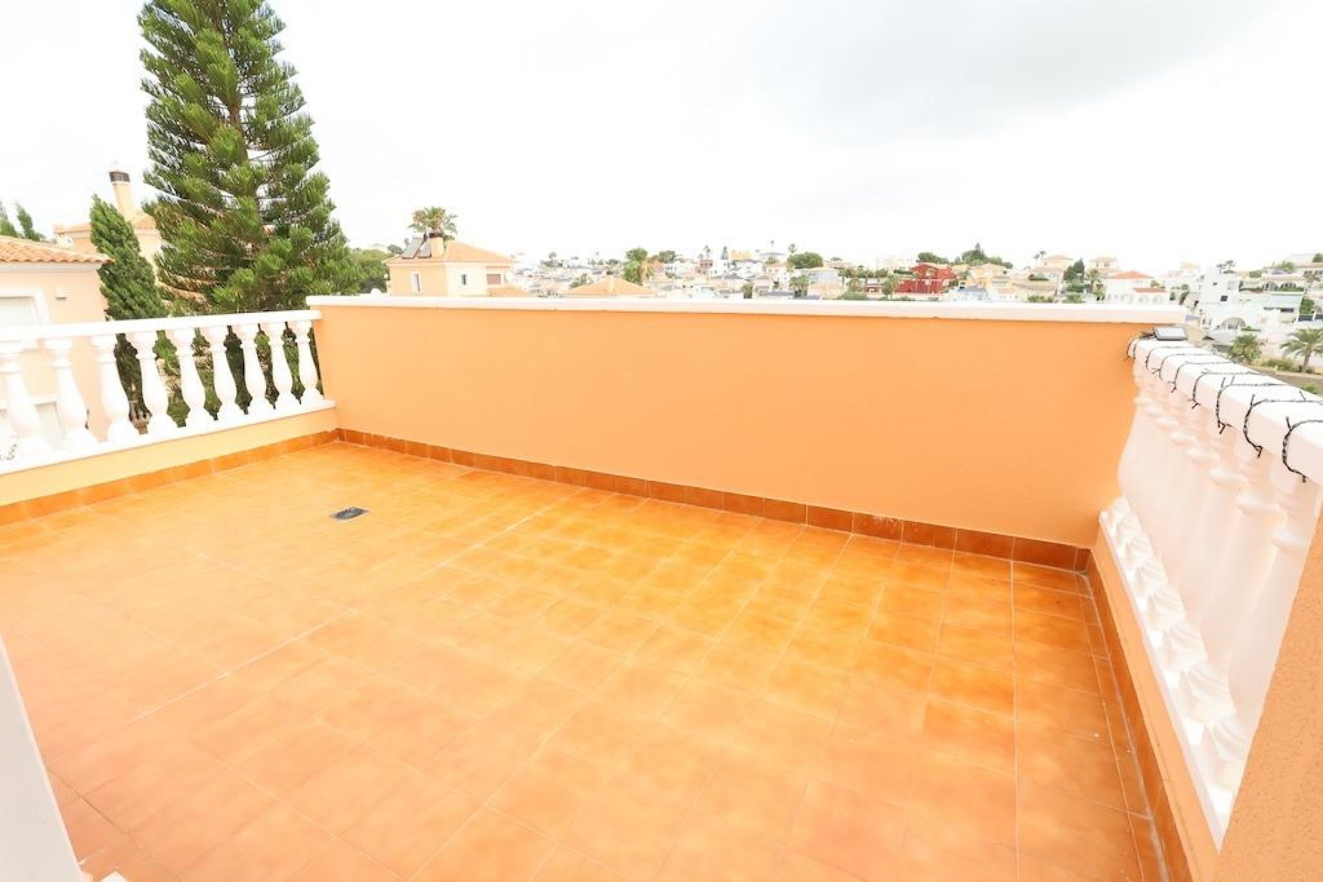 Resale - Villa -
San Miguel de Salinas - Inland
