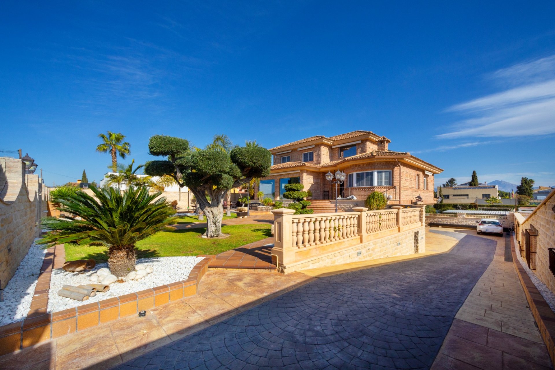 Resale - Villa -
San Vicente del Raspeig - Inland