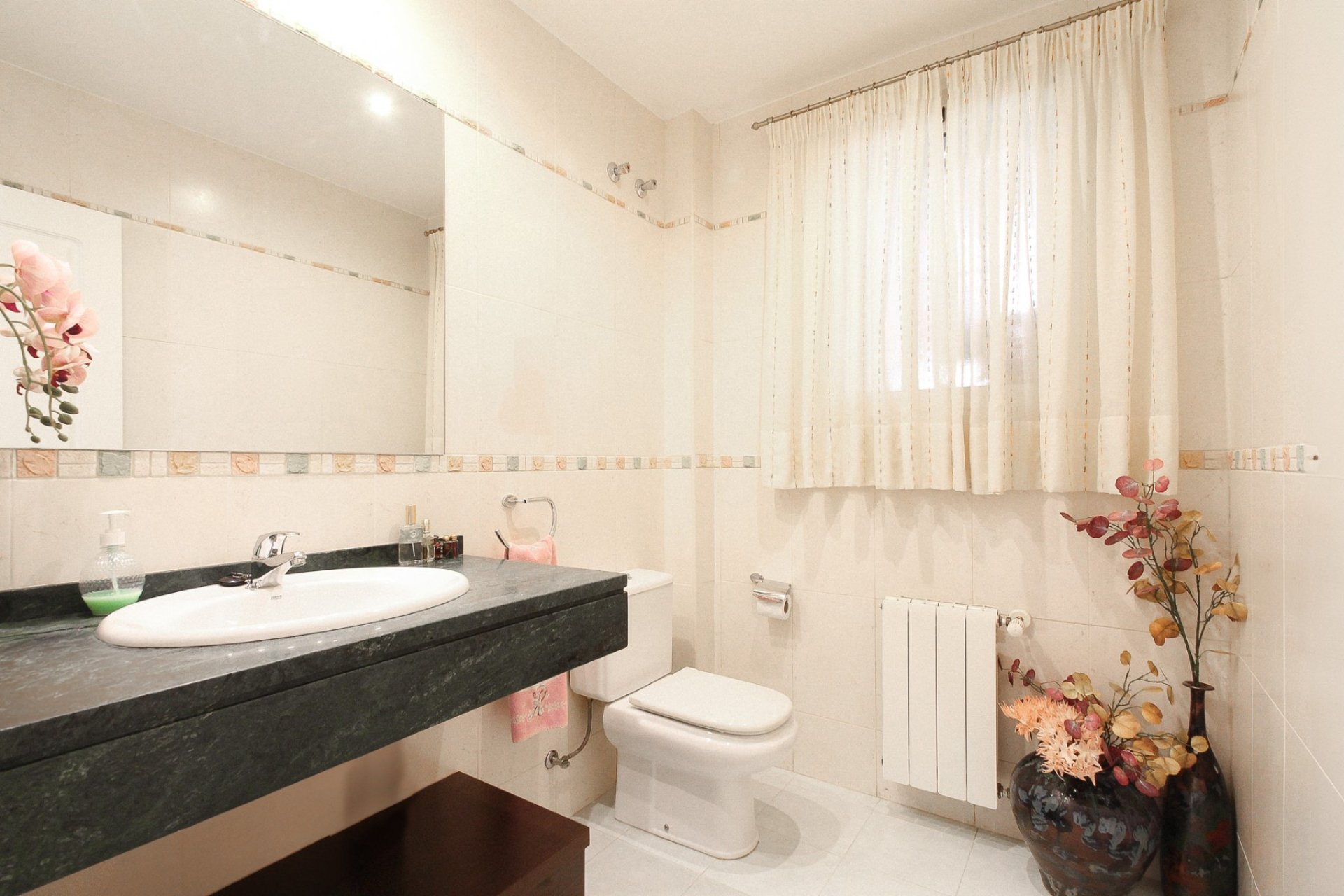 Resale - Villa -
San Vicente del Raspeig - Inland