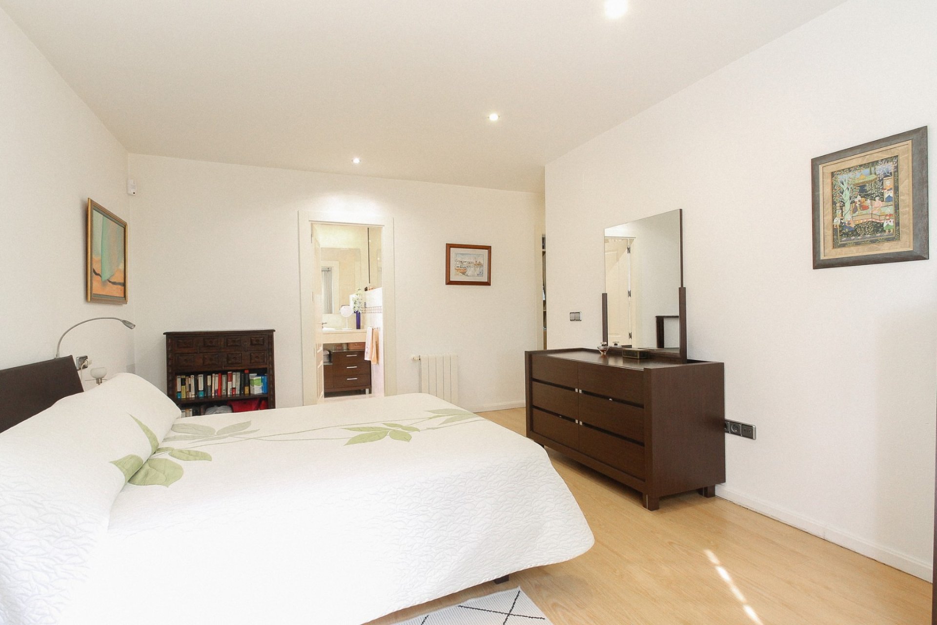 Resale - Villa -
San Vicente del Raspeig - Inland