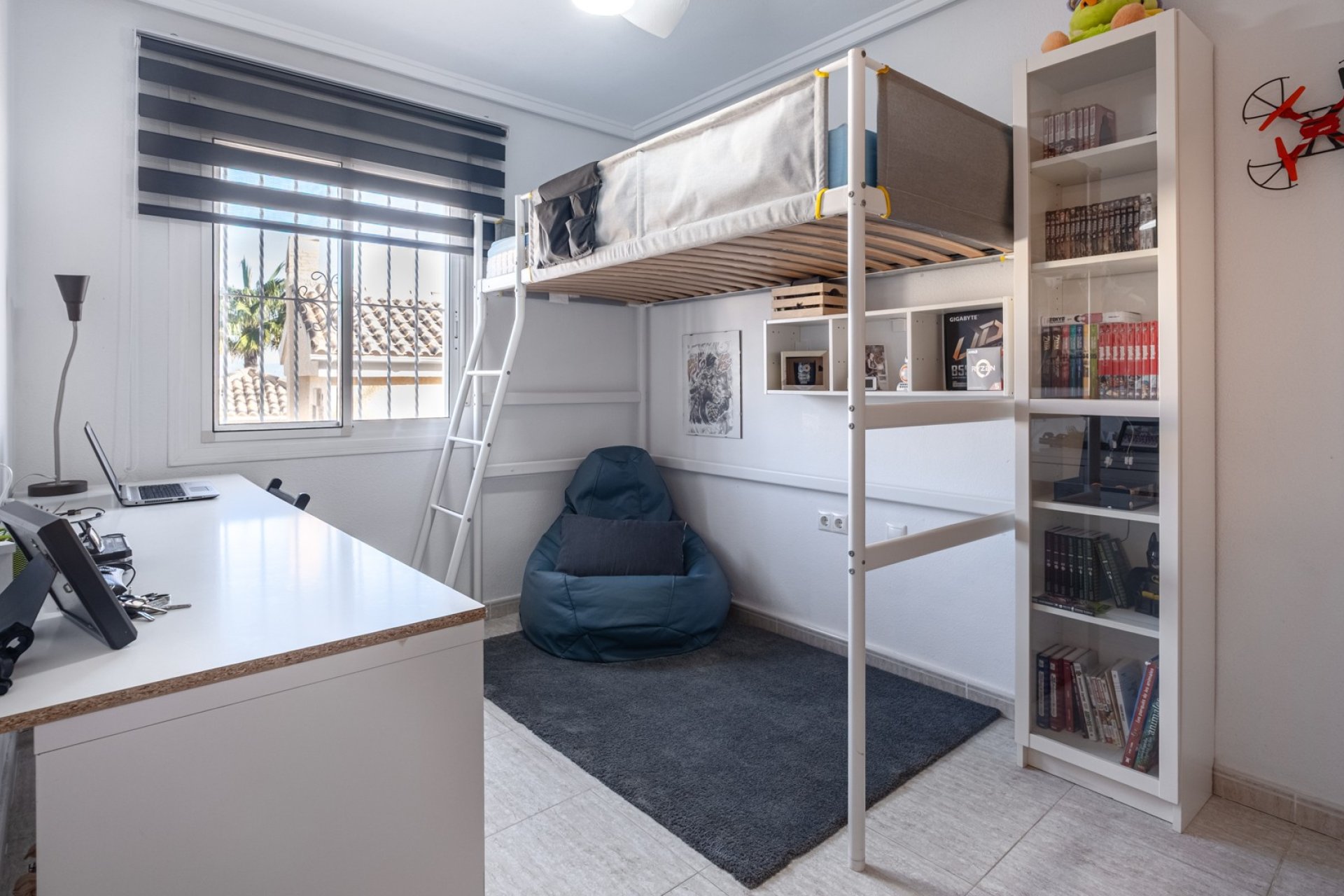 Resale - Villa -
Santa Pola - Costa Blanca