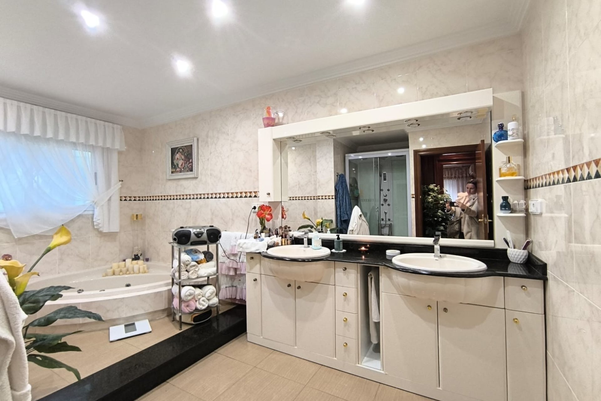 Resale - Villa -
Sax - Inland