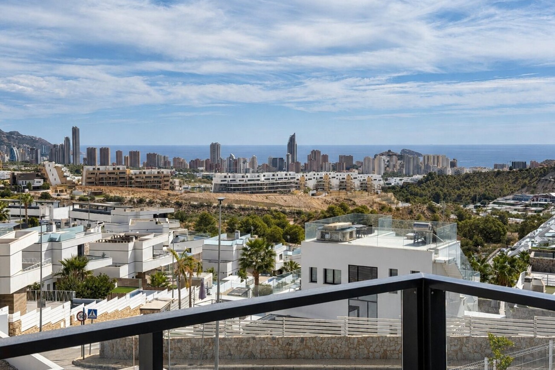 Resale - Villa / Semi semi-detached -
Finestrat - Costa Blanca