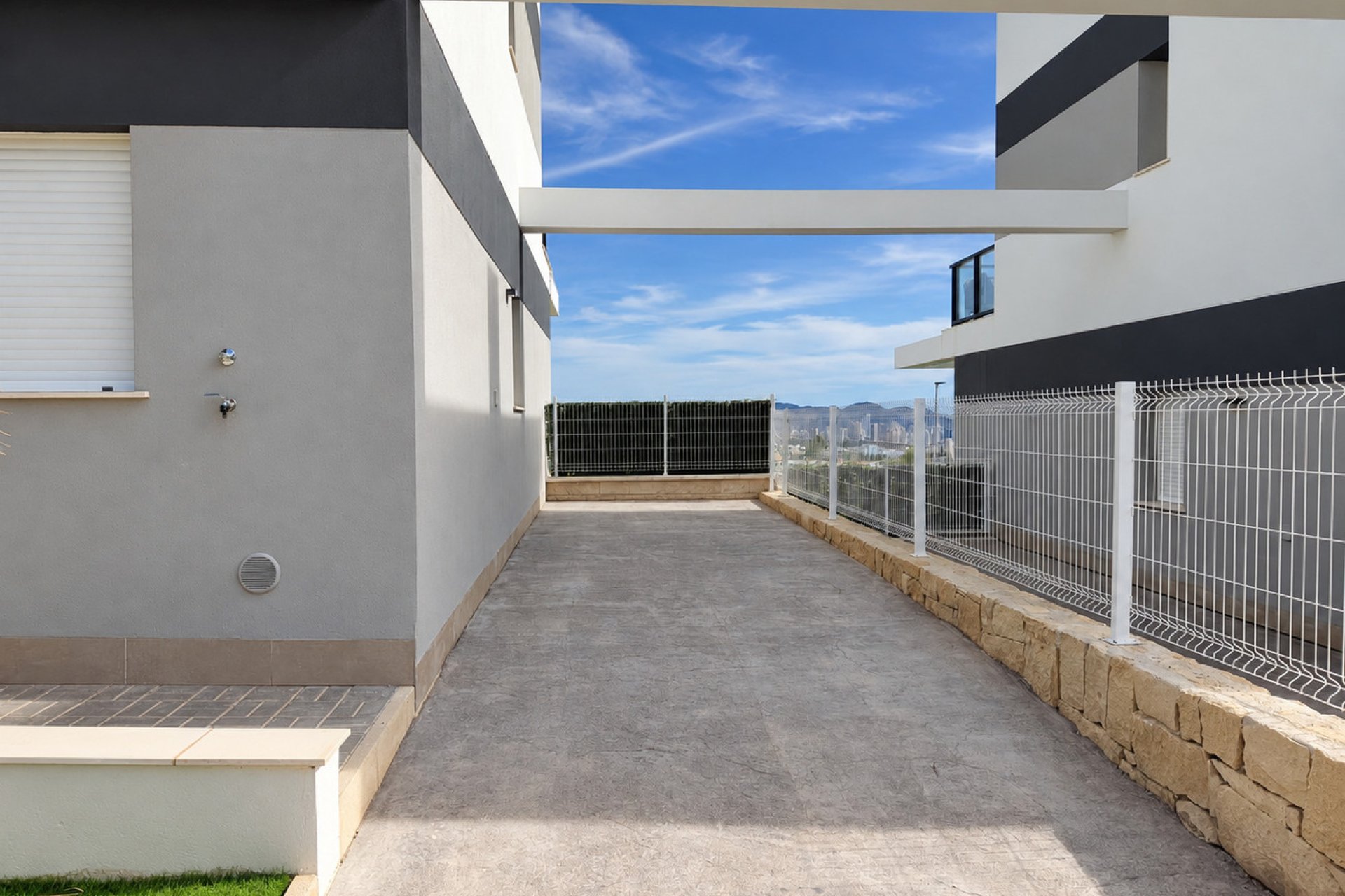 Resale - Villa / Semi semi-detached -
Finestrat - Costa Blanca