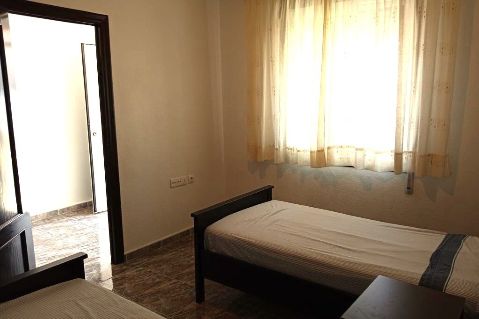 Resale - Villa / Semi semi-detached -
Los Montesinos - PUEBLO CENTRO