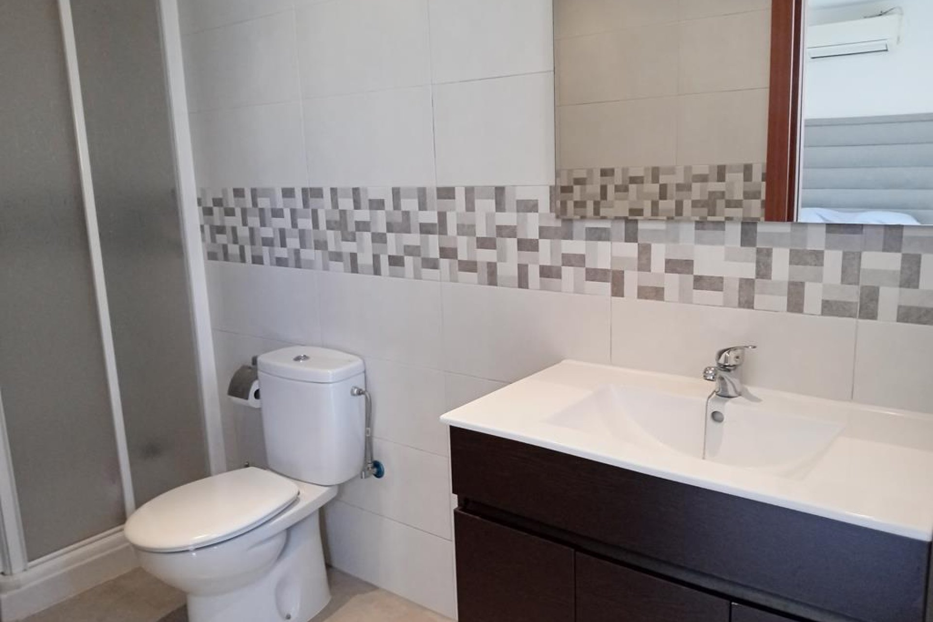 Resale - Villa / Semi semi-detached -
Los Montesinos - PUEBLO CENTRO