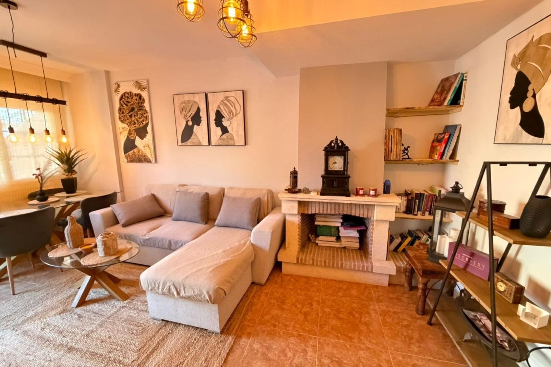 Resale - Villa / Semi semi-detached -
Orihuela Costa - Villamartín