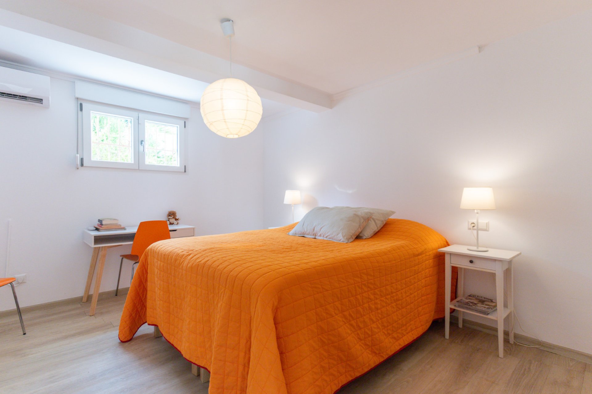 Resale - Villa / Semi semi-detached -
Punta Prima - Costa Blanca