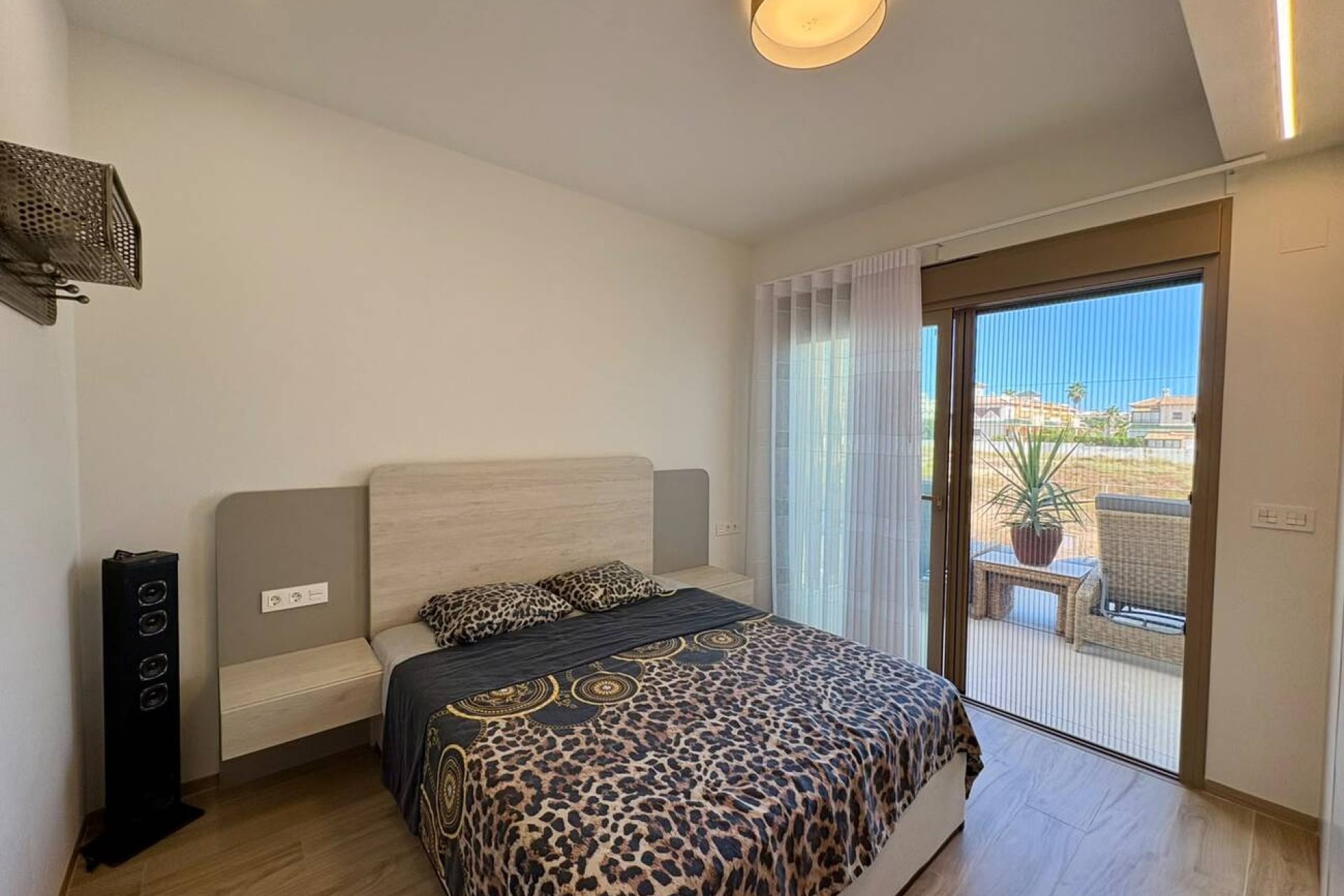 Resale - Villa / Semi semi-detached -
Rojales - Ciudad Quesada