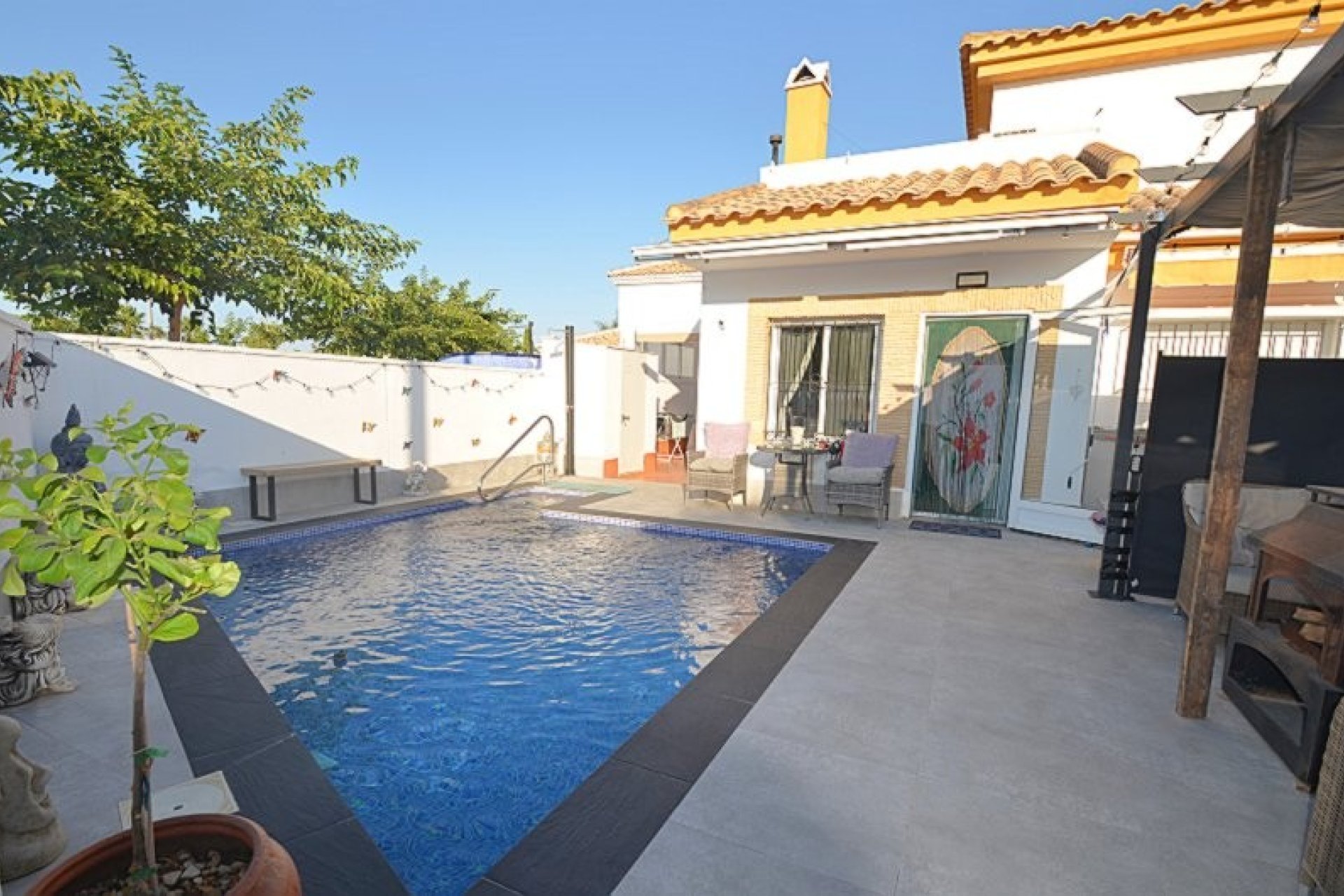 Resale - Villa / Semi semi-detached -
Sucina - Inland