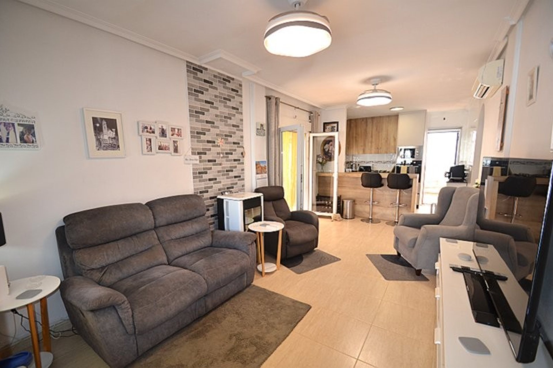 Resale - Villa / Semi semi-detached -
Sucina - Inland