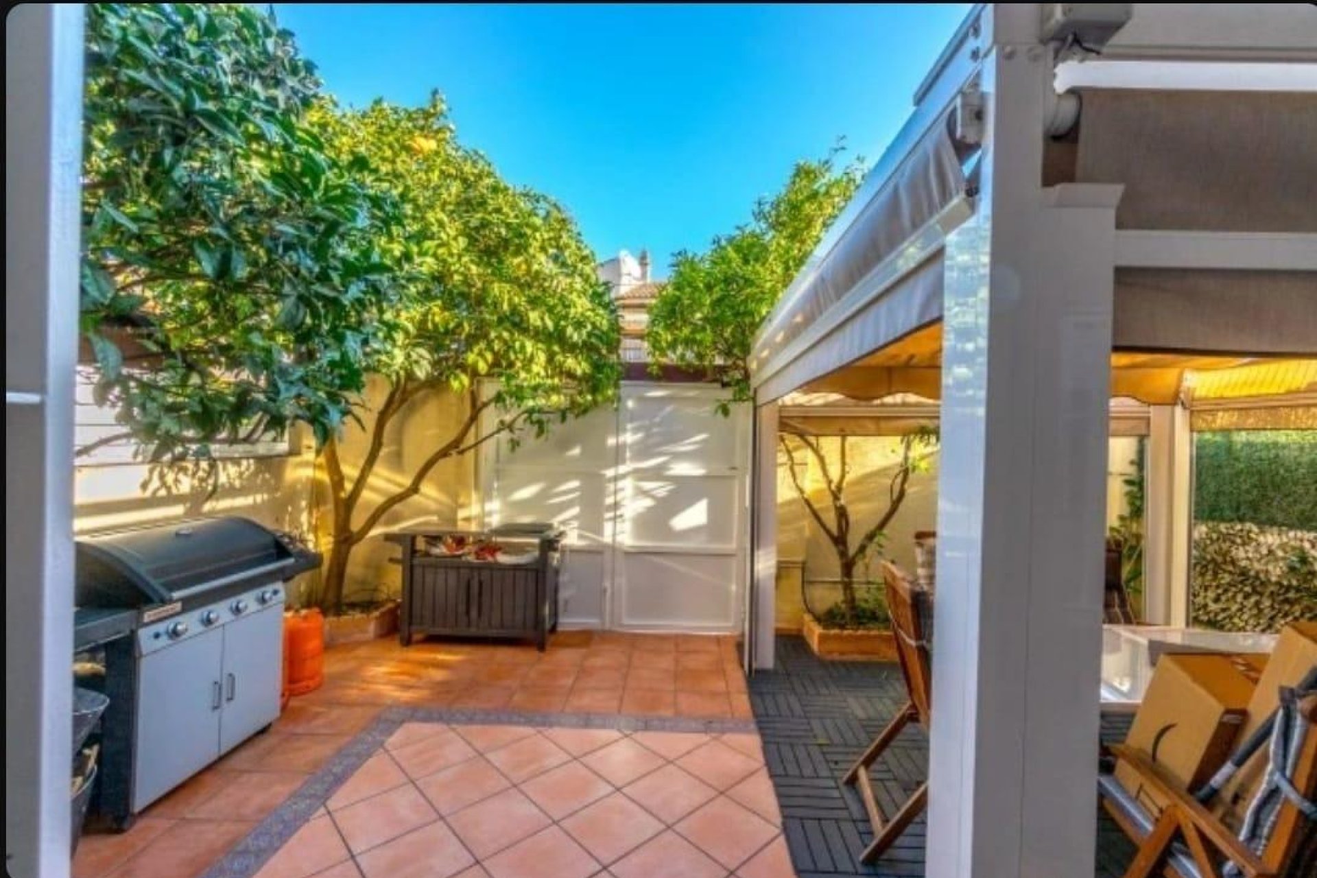 Resale - Villa / Semi semi-detached -
Torrevieja - Aguas Nuevas