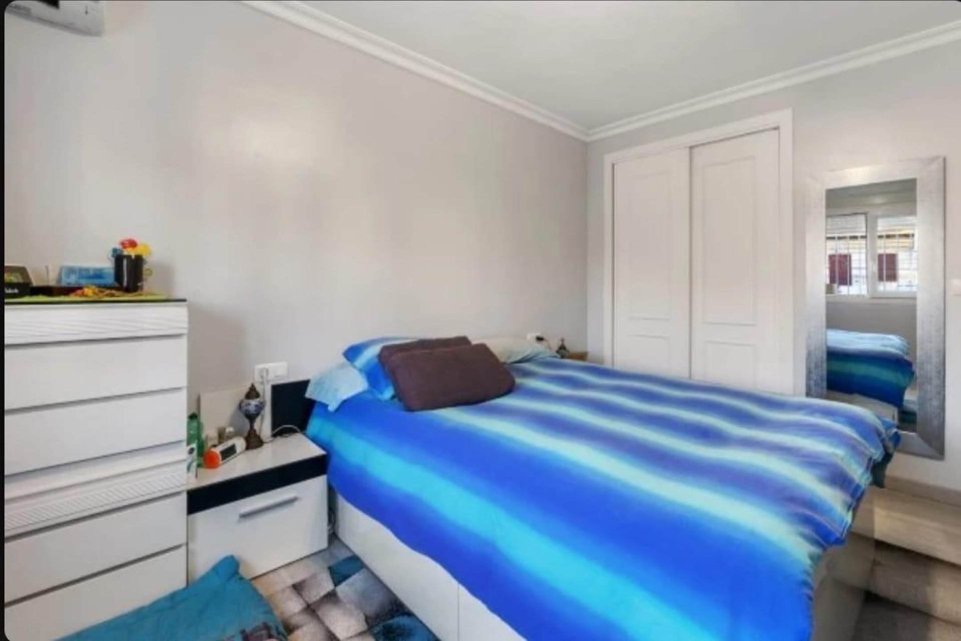Resale - Villa / Semi semi-detached -
Torrevieja - Aguas Nuevas