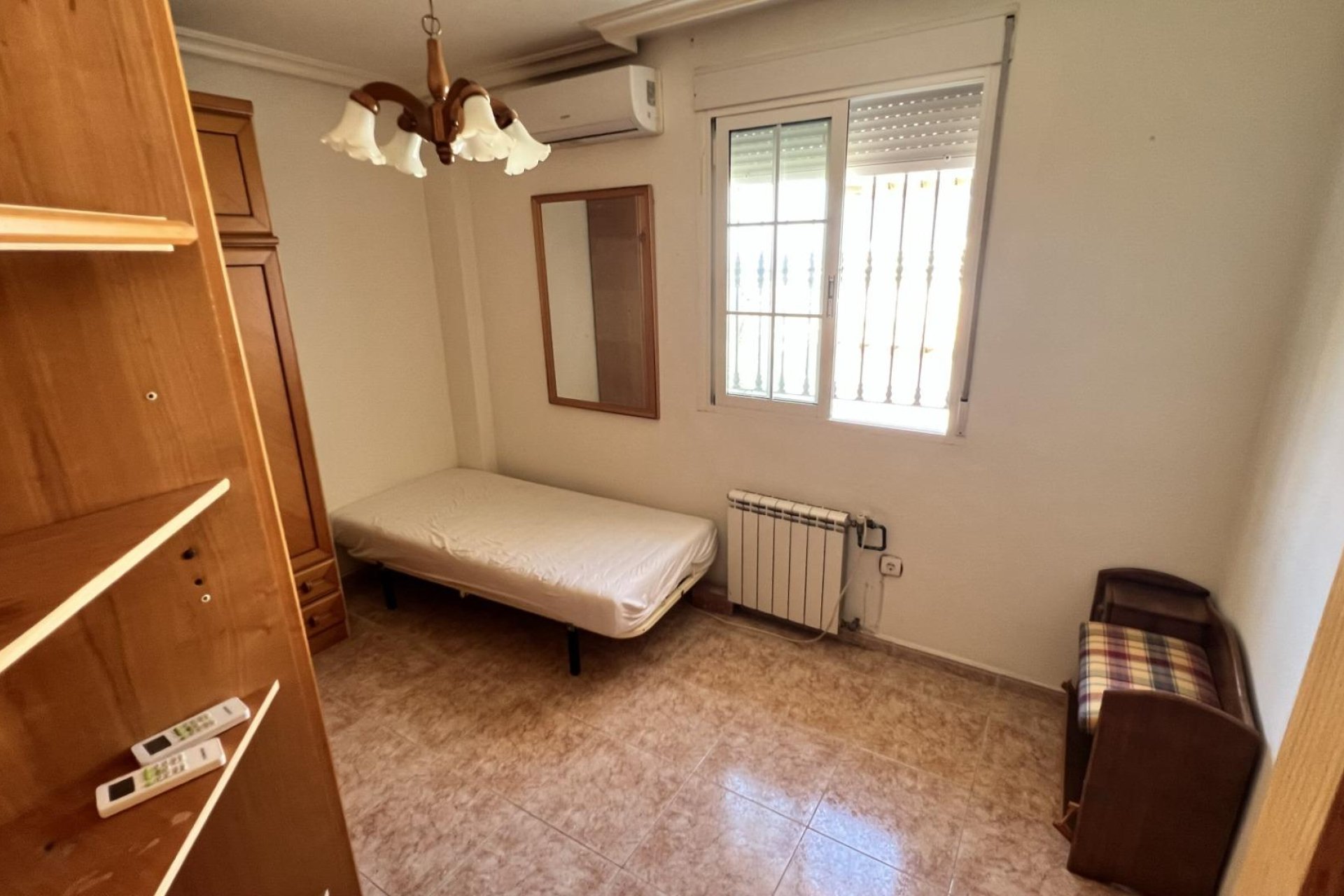 Resale - Villa / Semi semi-detached -
Torrevieja - Aguas Nuevas