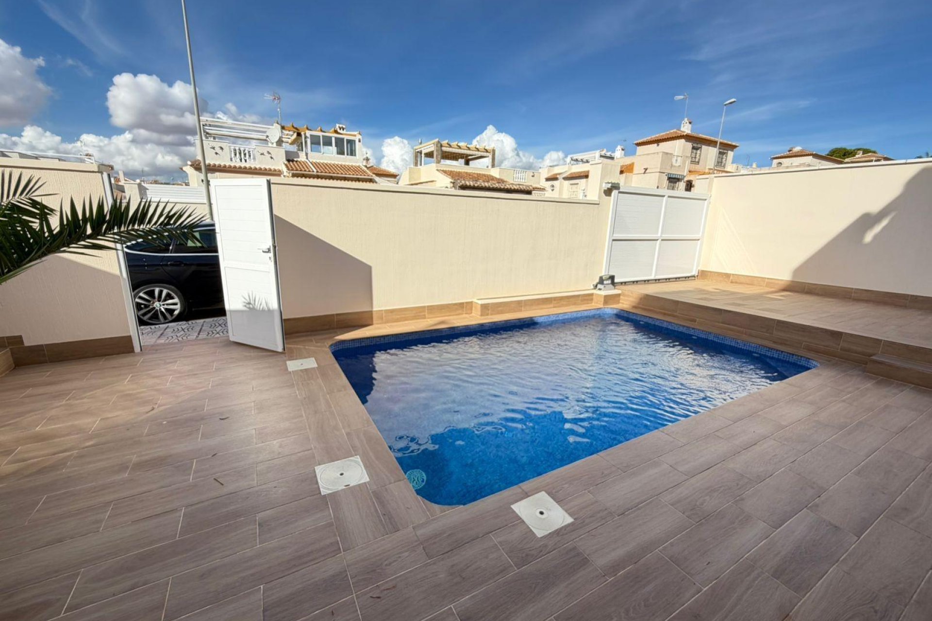 Resale - Villa / Semi semi-detached -
Torrevieja - Cabo Cervera