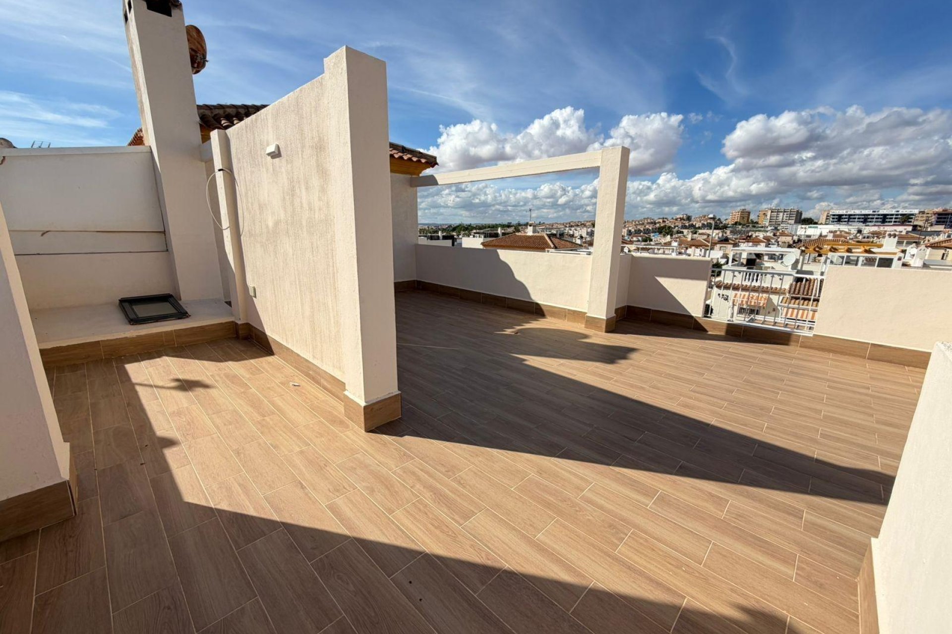 Resale - Villa / Semi semi-detached -
Torrevieja - Cabo Cervera