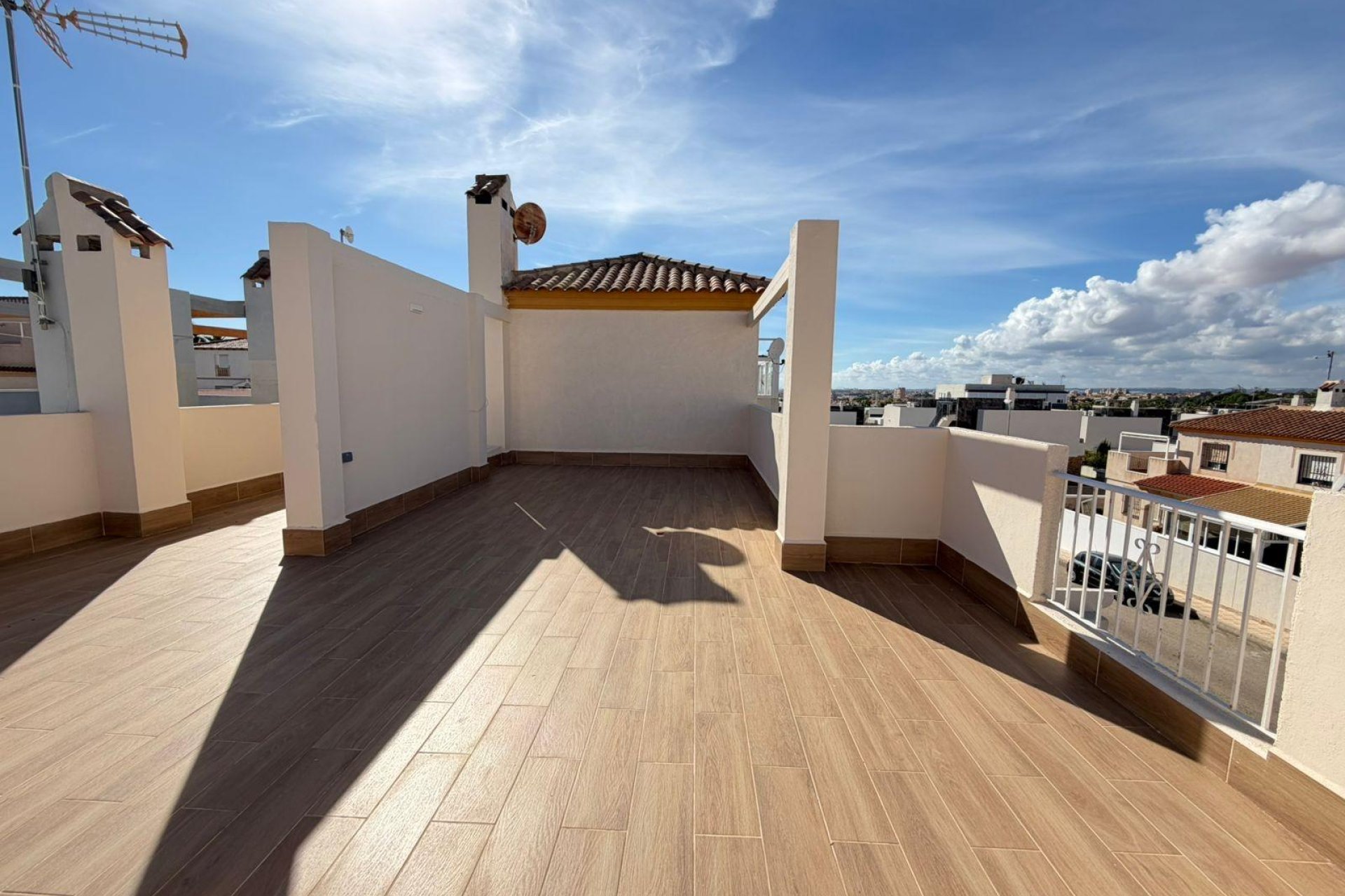 Resale - Villa / Semi semi-detached -
Torrevieja - Cabo Cervera