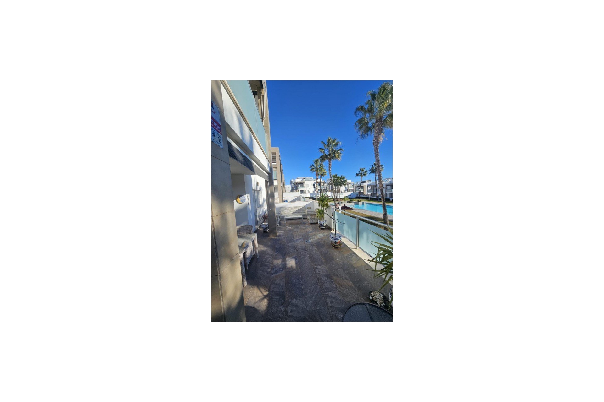 Resale - Villa / Semi semi-detached -
Torrevieja - Costa Blanca