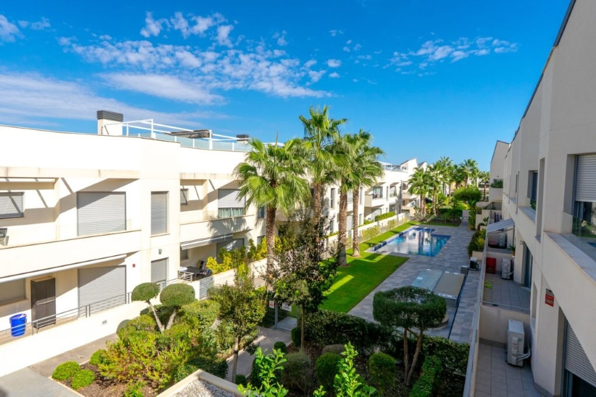 Resale - Villa / Semi semi-detached -
Torrevieja - La Veleta