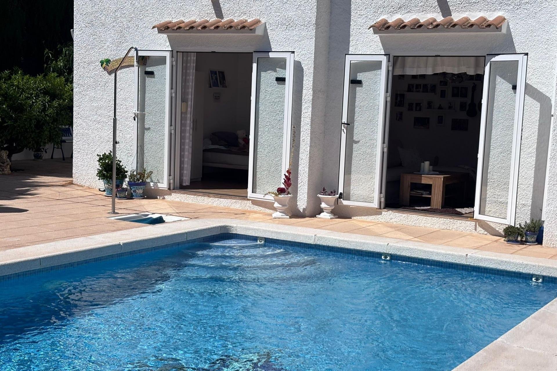 Resale - Villa / Semi semi-detached -
Torrevieja - Los Balcones