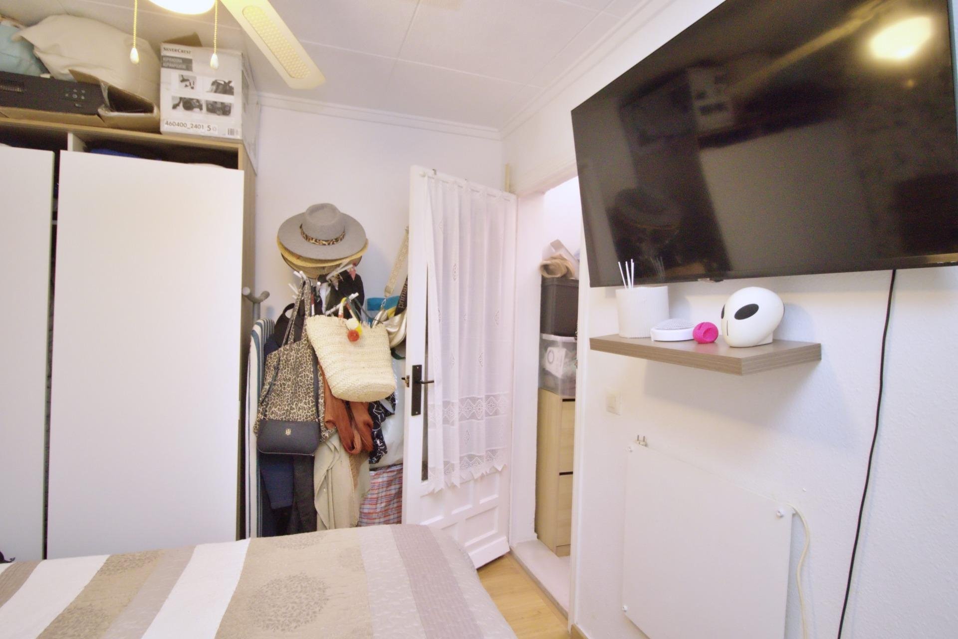Resale - Villa / Semi semi-detached -
Torrevieja - San Luis