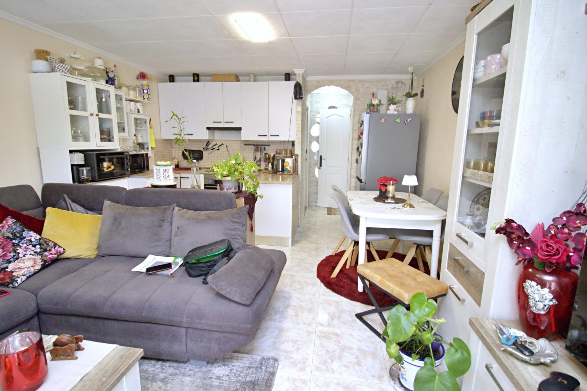 Resale - Villa / Semi semi-detached -
Torrevieja - San Luis