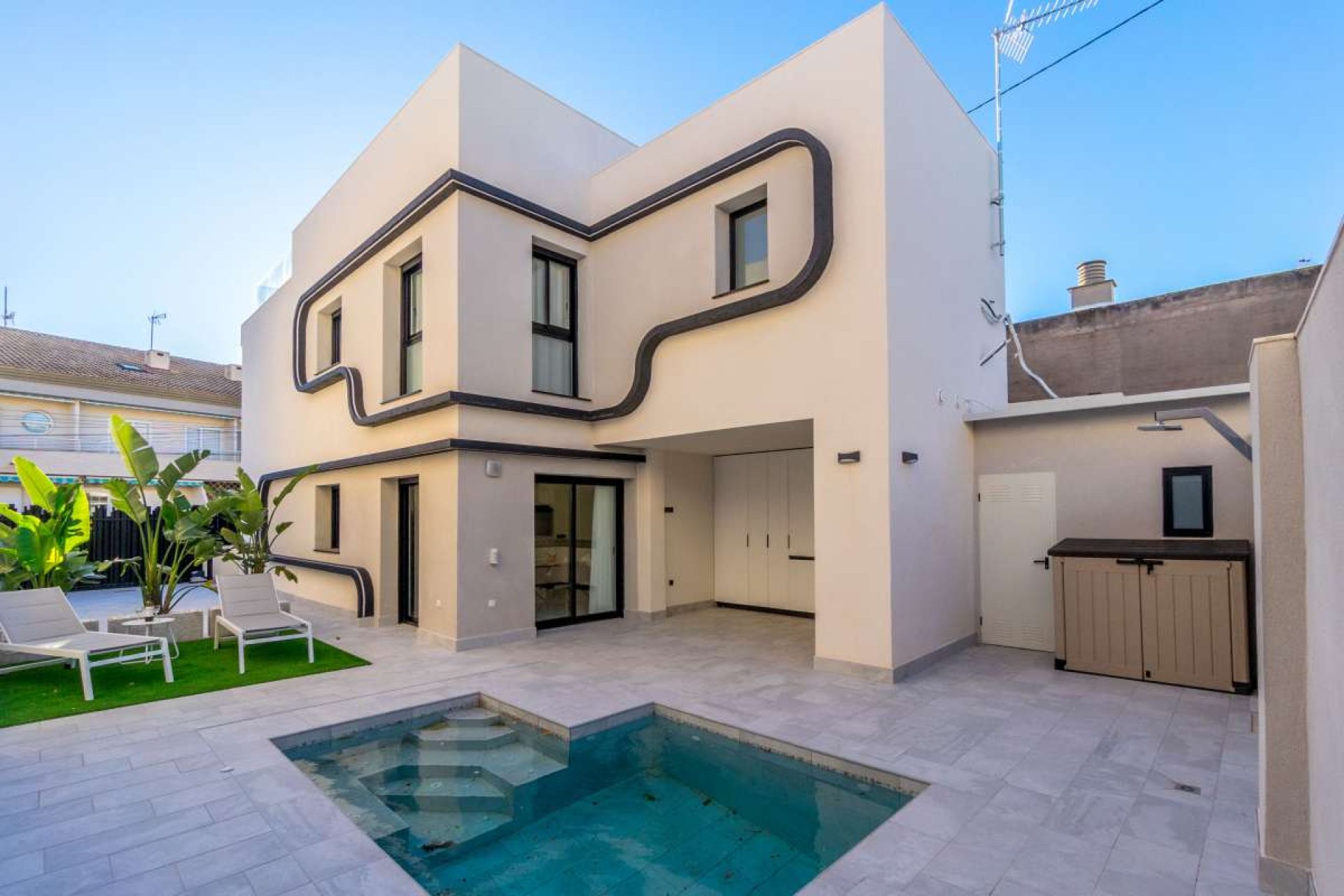 Resale - Villa -
Torre de la Horadada - Costa Blanca