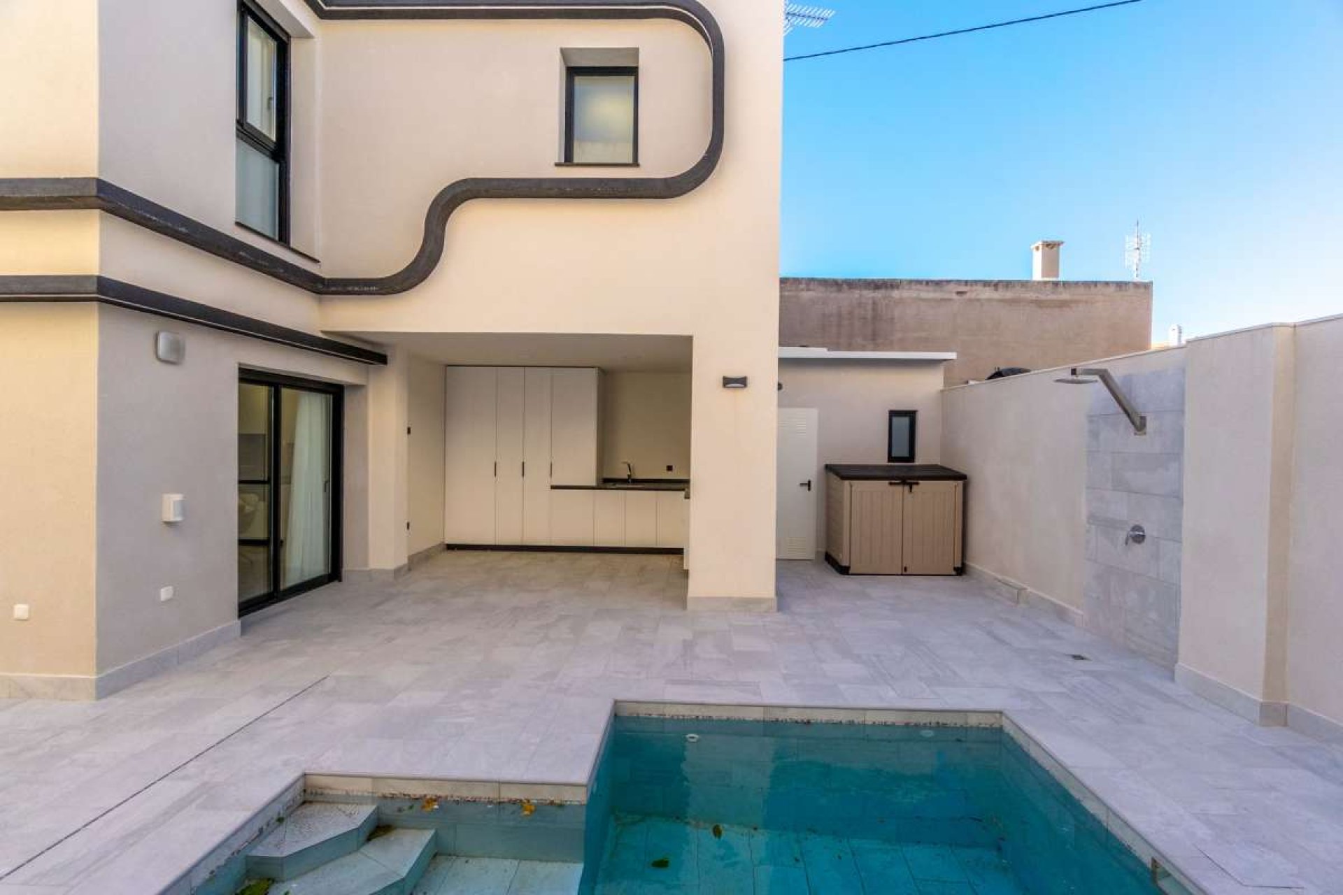 Resale - Villa -
Torre de la Horadada - Costa Blanca
