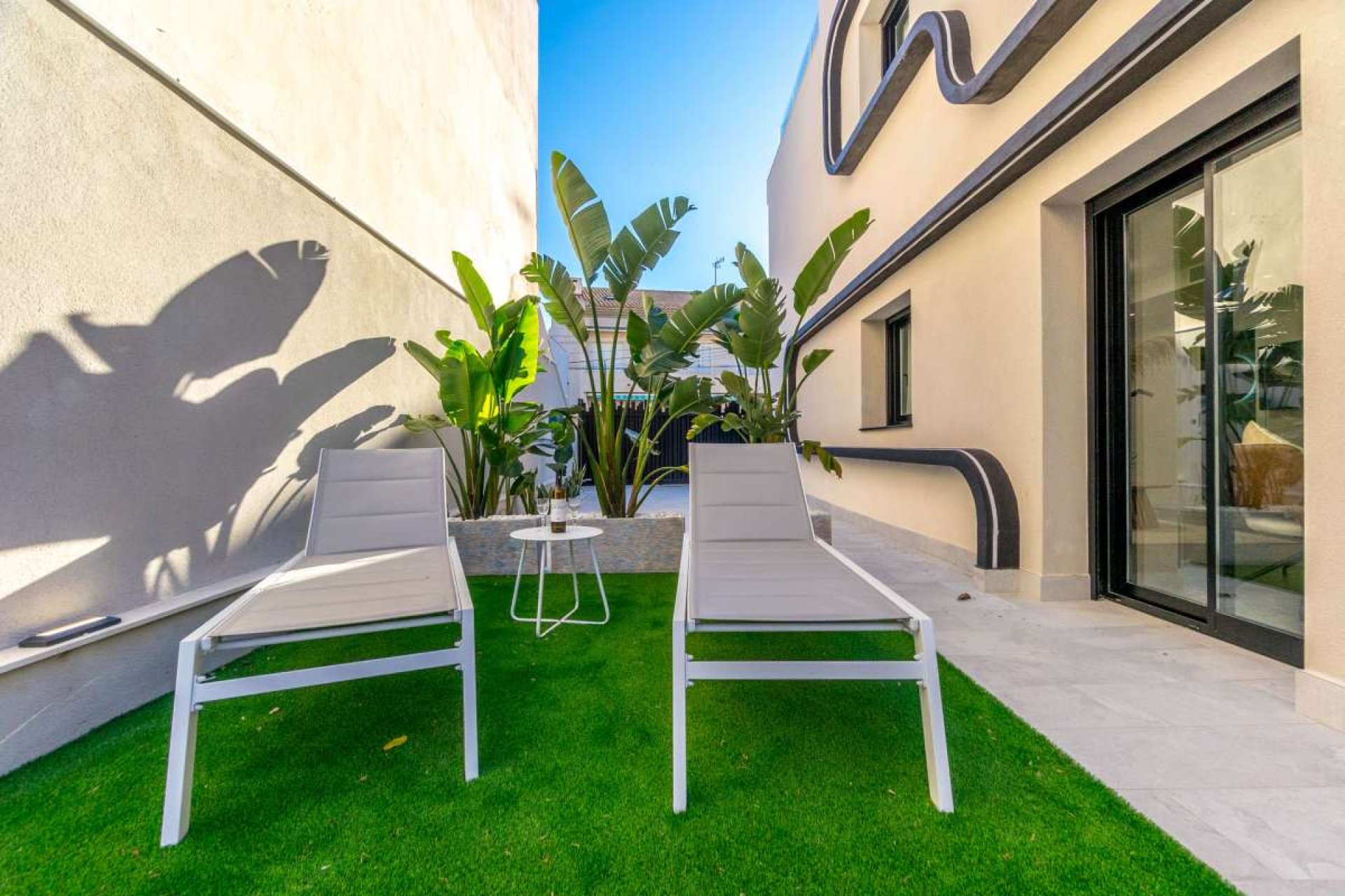 Resale - Villa -
Torre de la Horadada - Costa Blanca