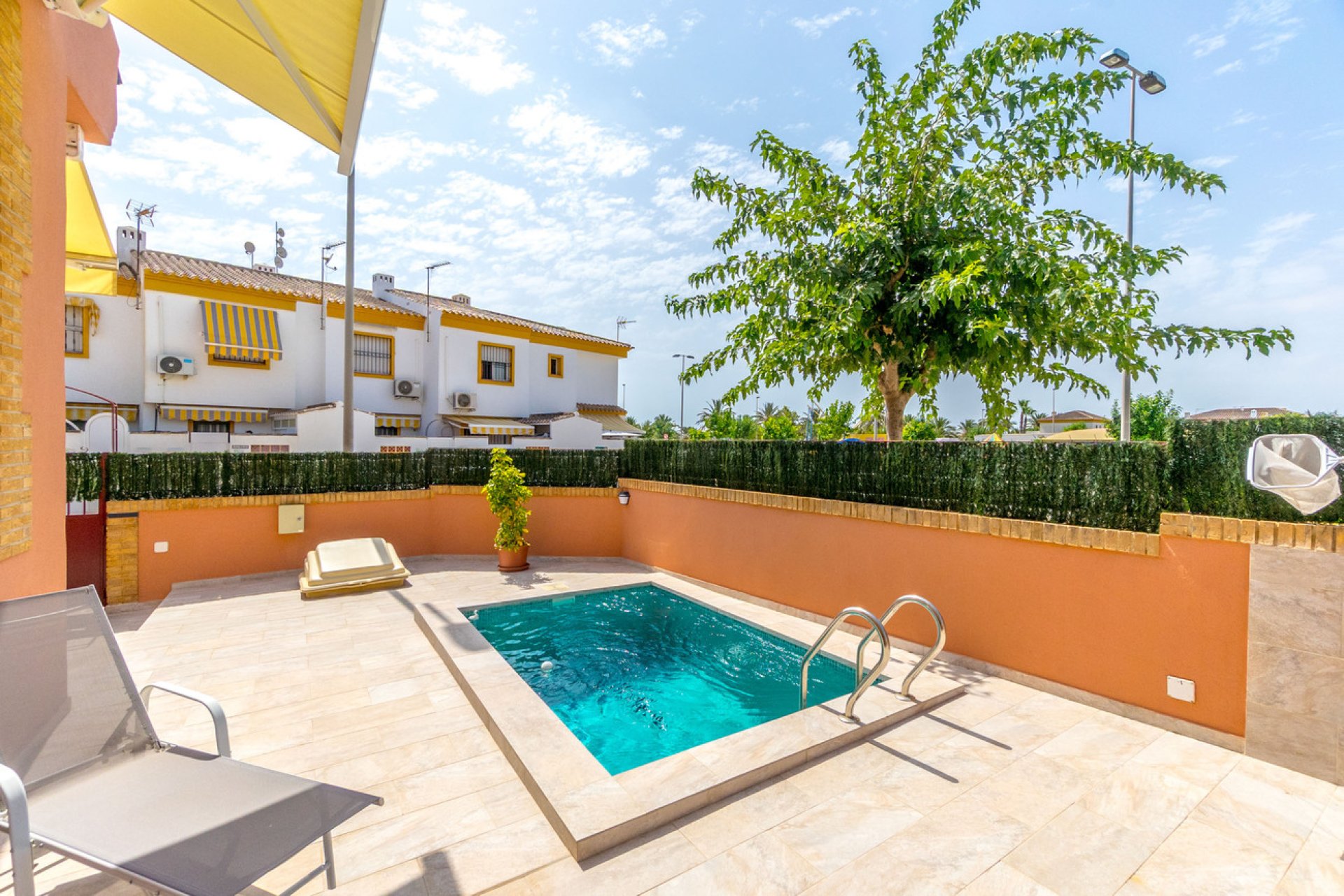 Resale - Villa -
Torre de la Horadada - Costa Blanca