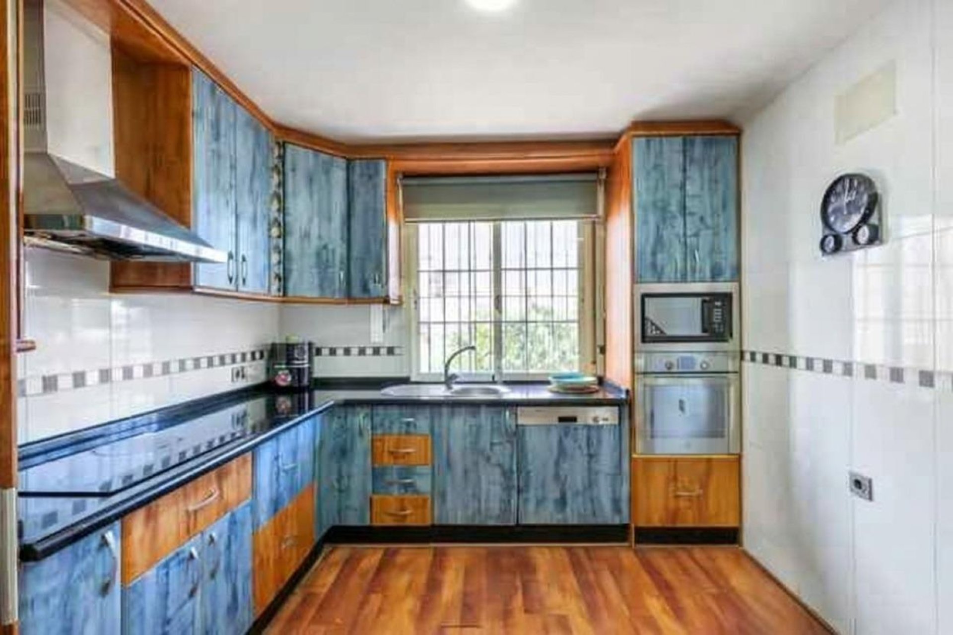 Resale - Villa -
Torrevieja - Aguas Nuevas