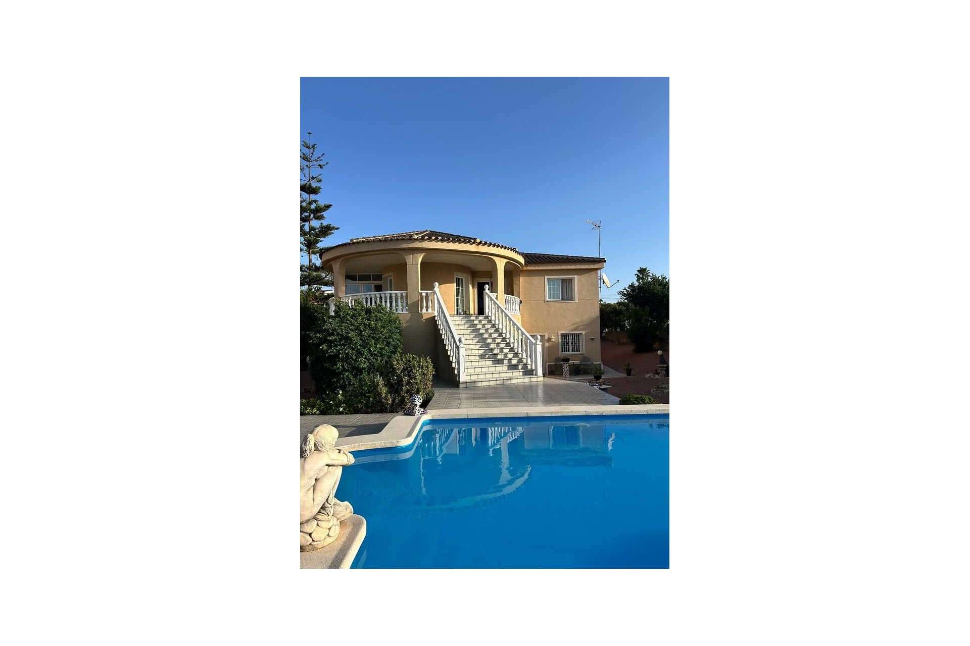 Resale - Villa -
Torrevieja - Aguas Nuevas