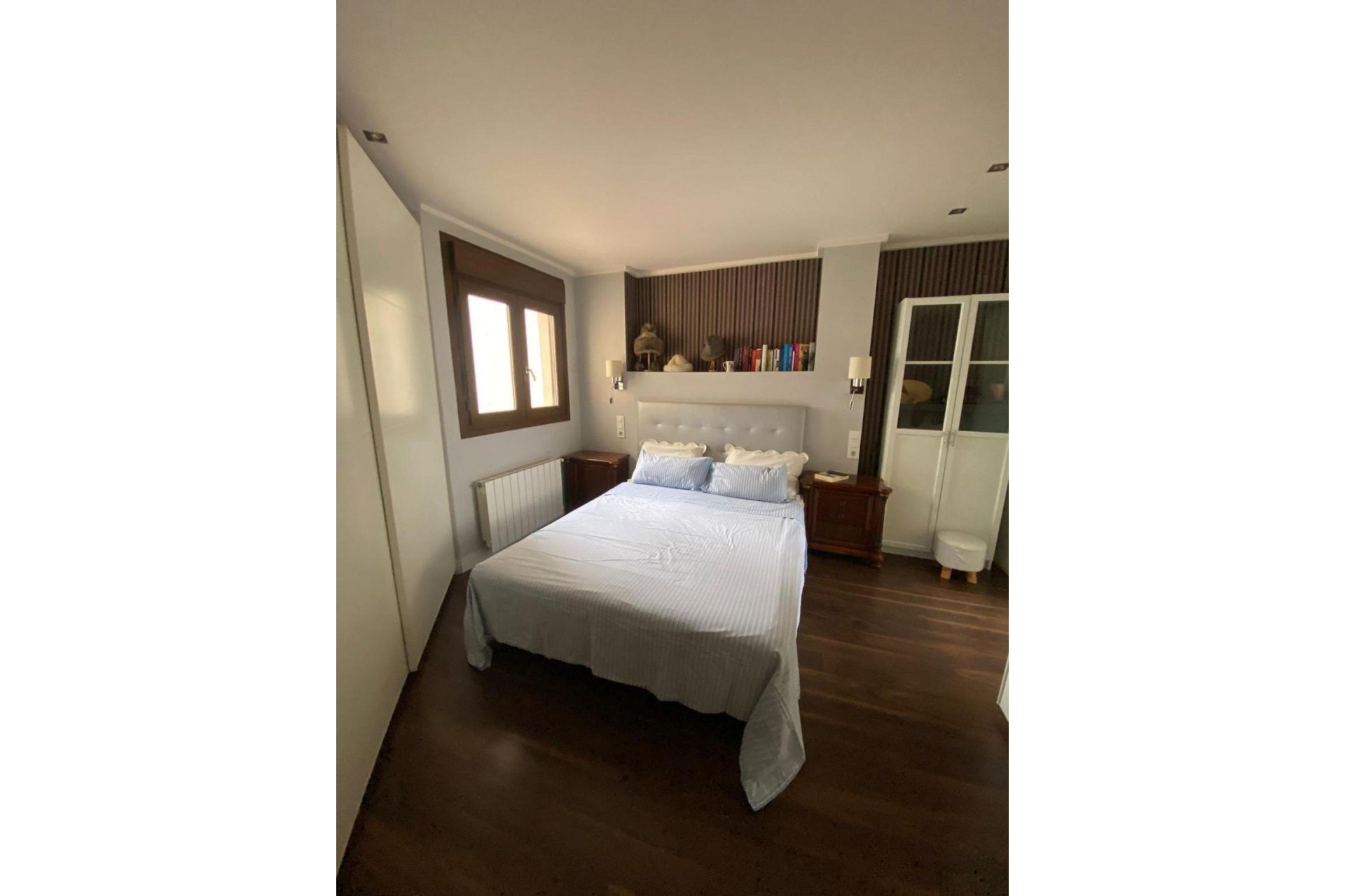 Resale - Villa -
Torrevieja - Centro - Muelle Pesquero