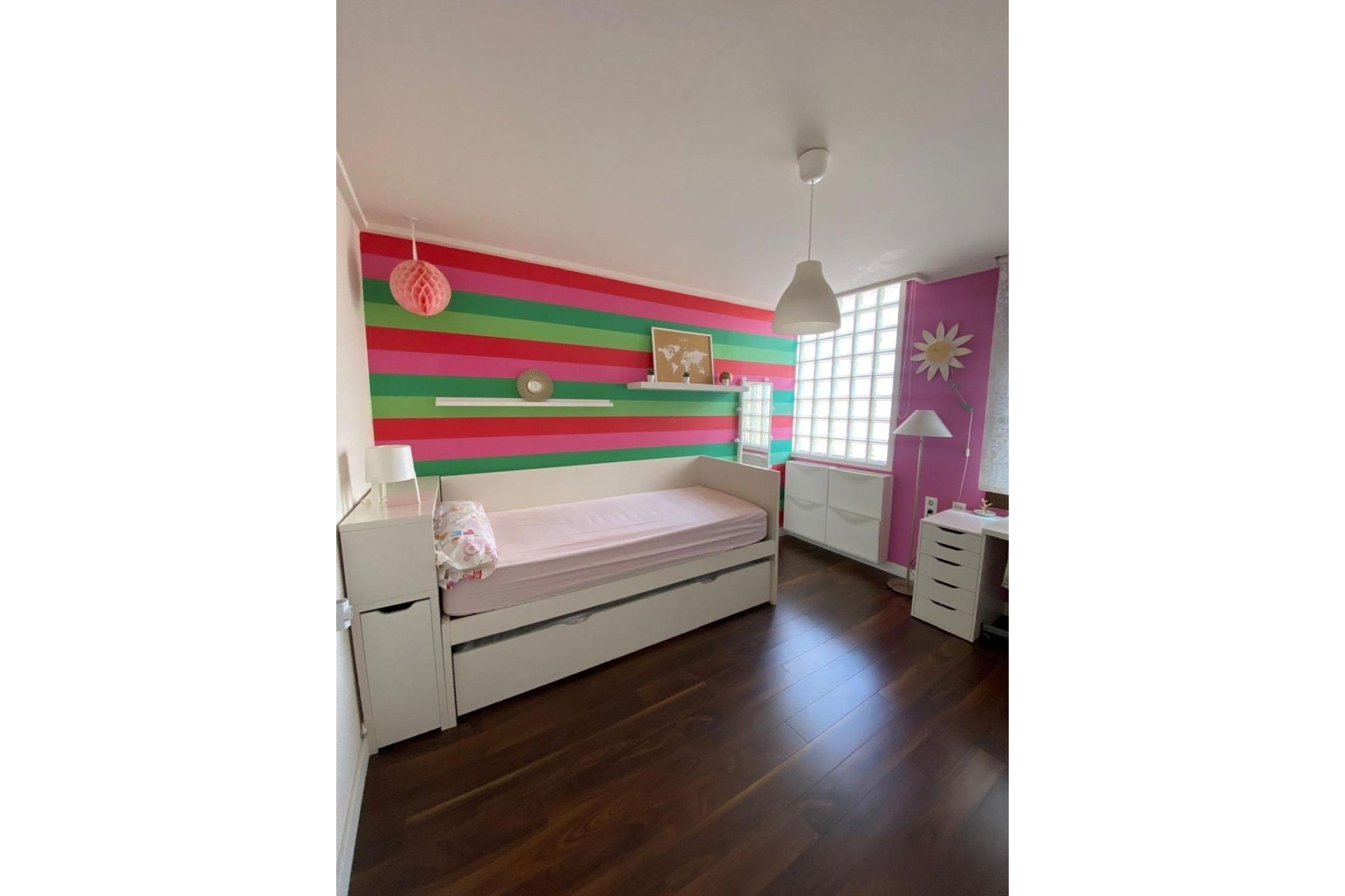 Resale - Villa -
Torrevieja - Centro - Muelle Pesquero