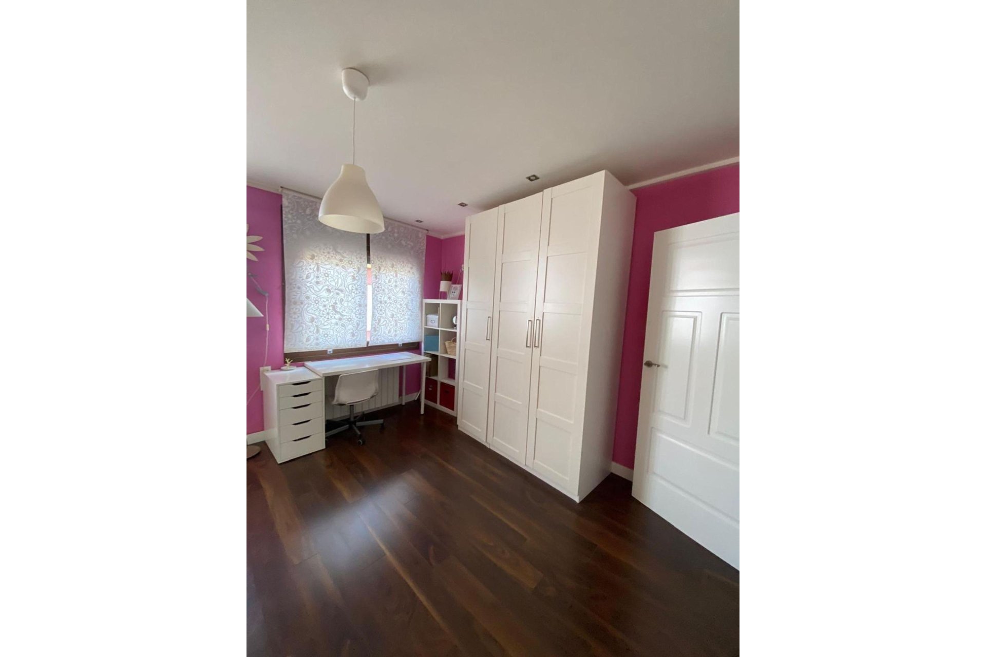 Resale - Villa -
Torrevieja - Centro - Muelle Pesquero