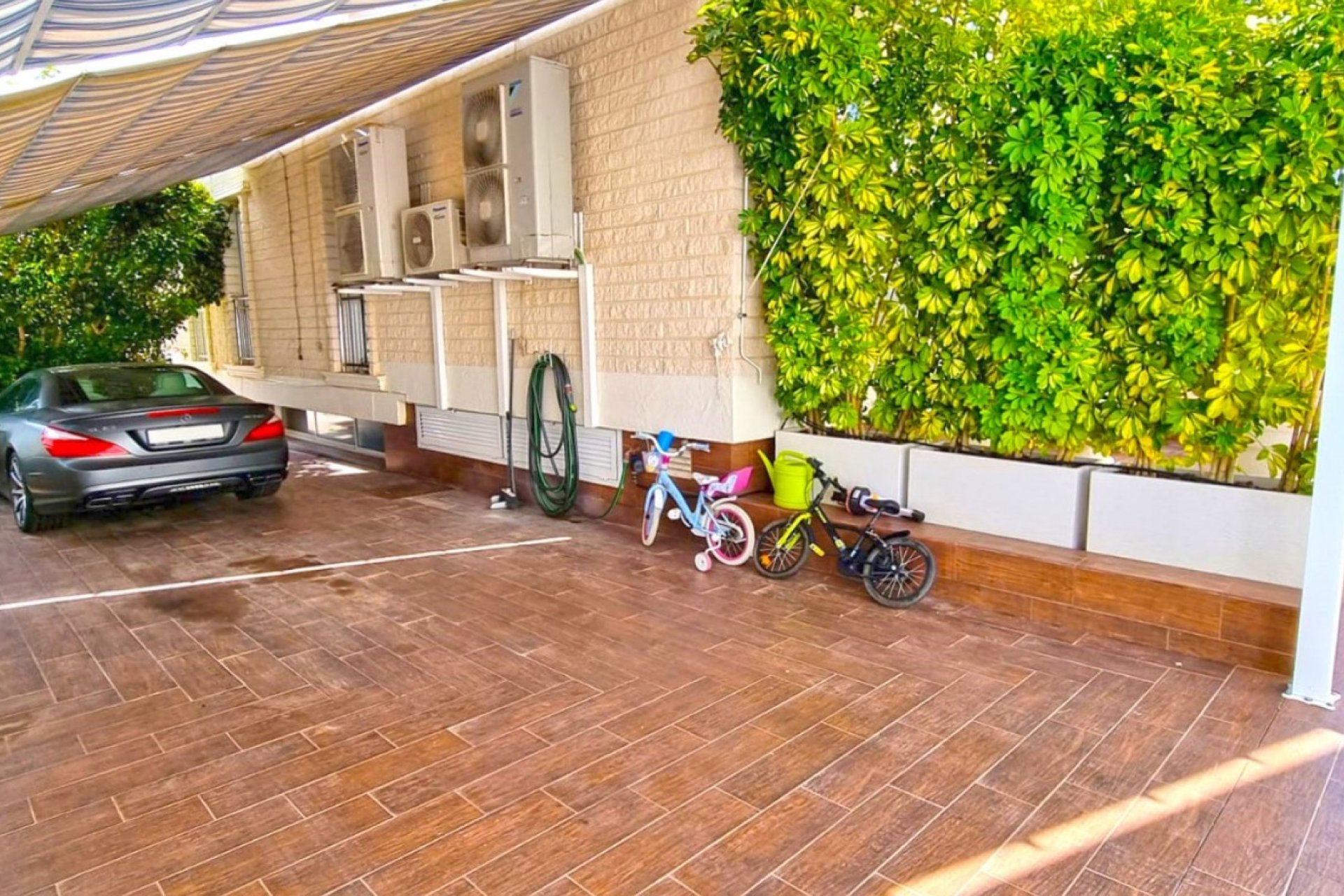 Resale - Villa -
Torrevieja - Costa Blanca