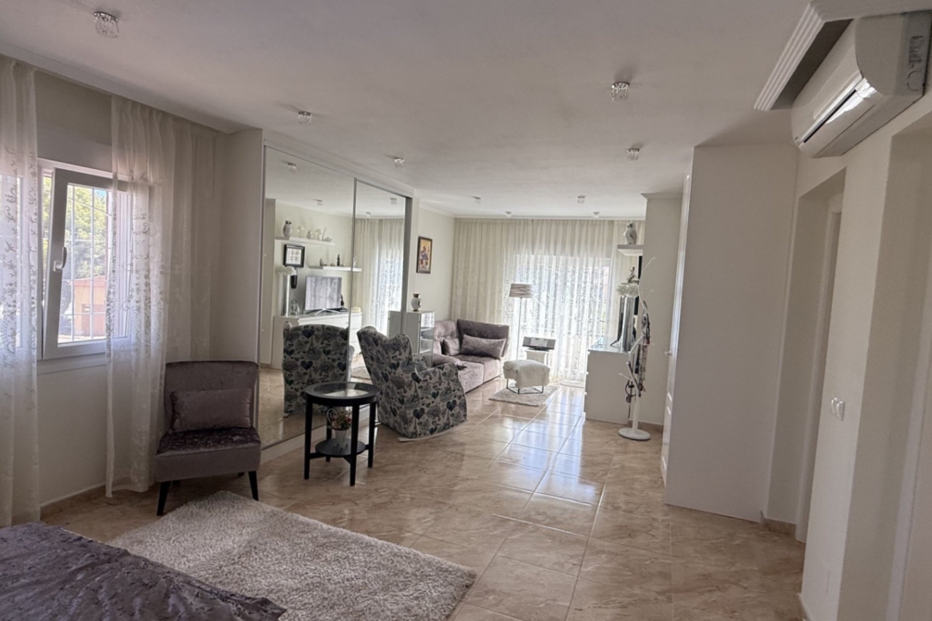 Resale - Villa -
Torrevieja - Costa Blanca