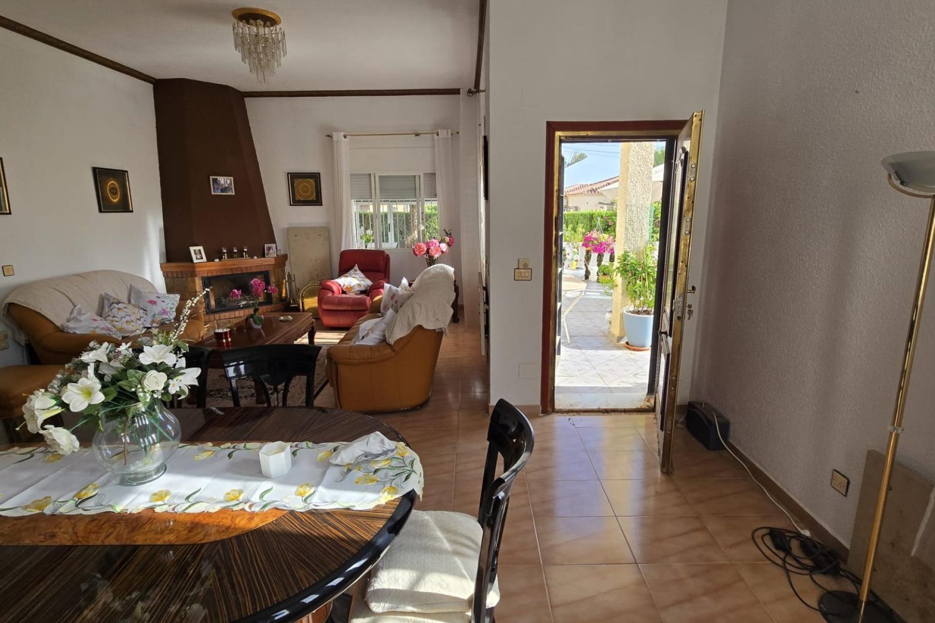 Resale - Villa -
Torrevieja - Costa Blanca