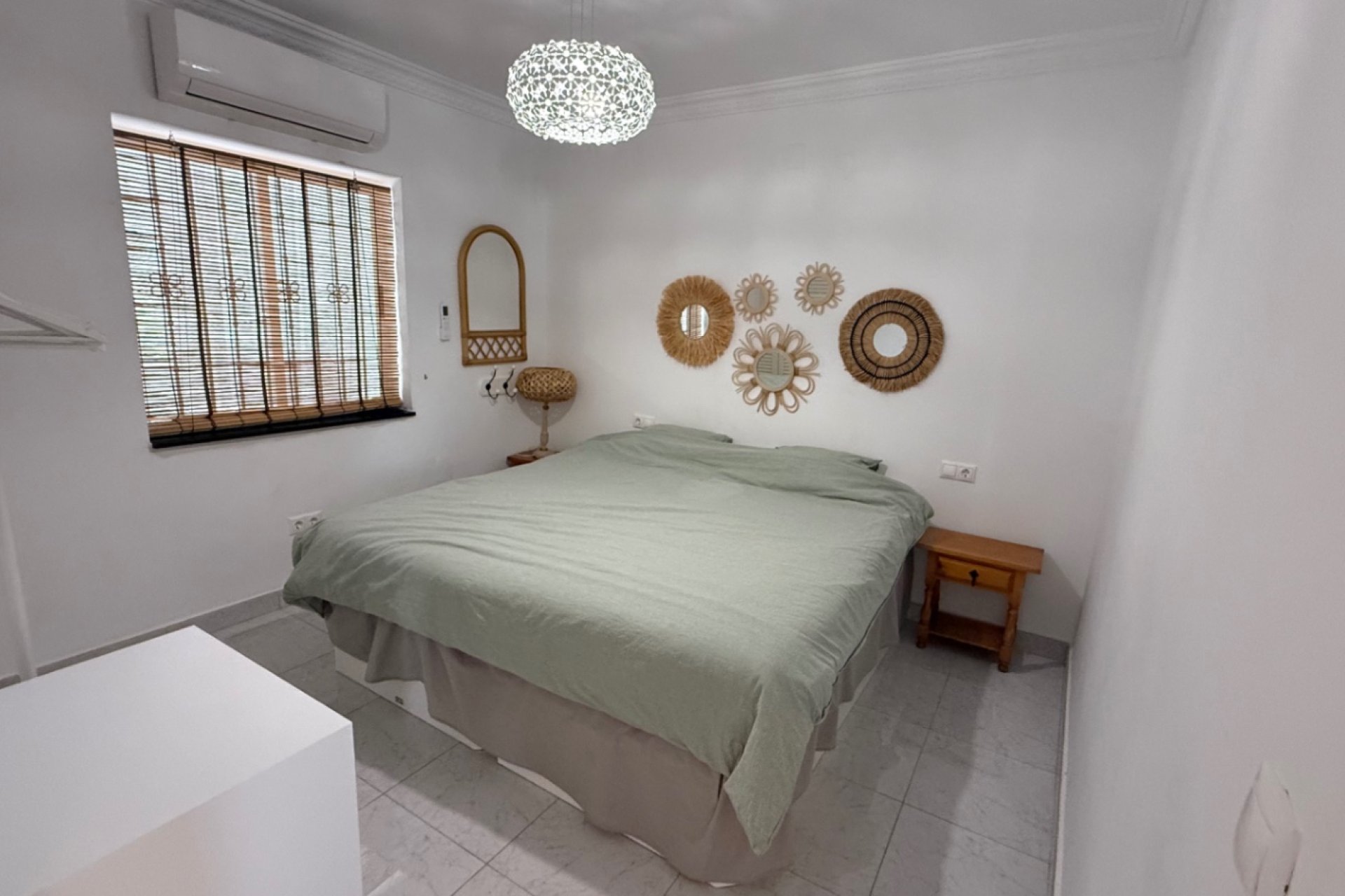Resale - Villa -
Torrevieja - Costa Blanca