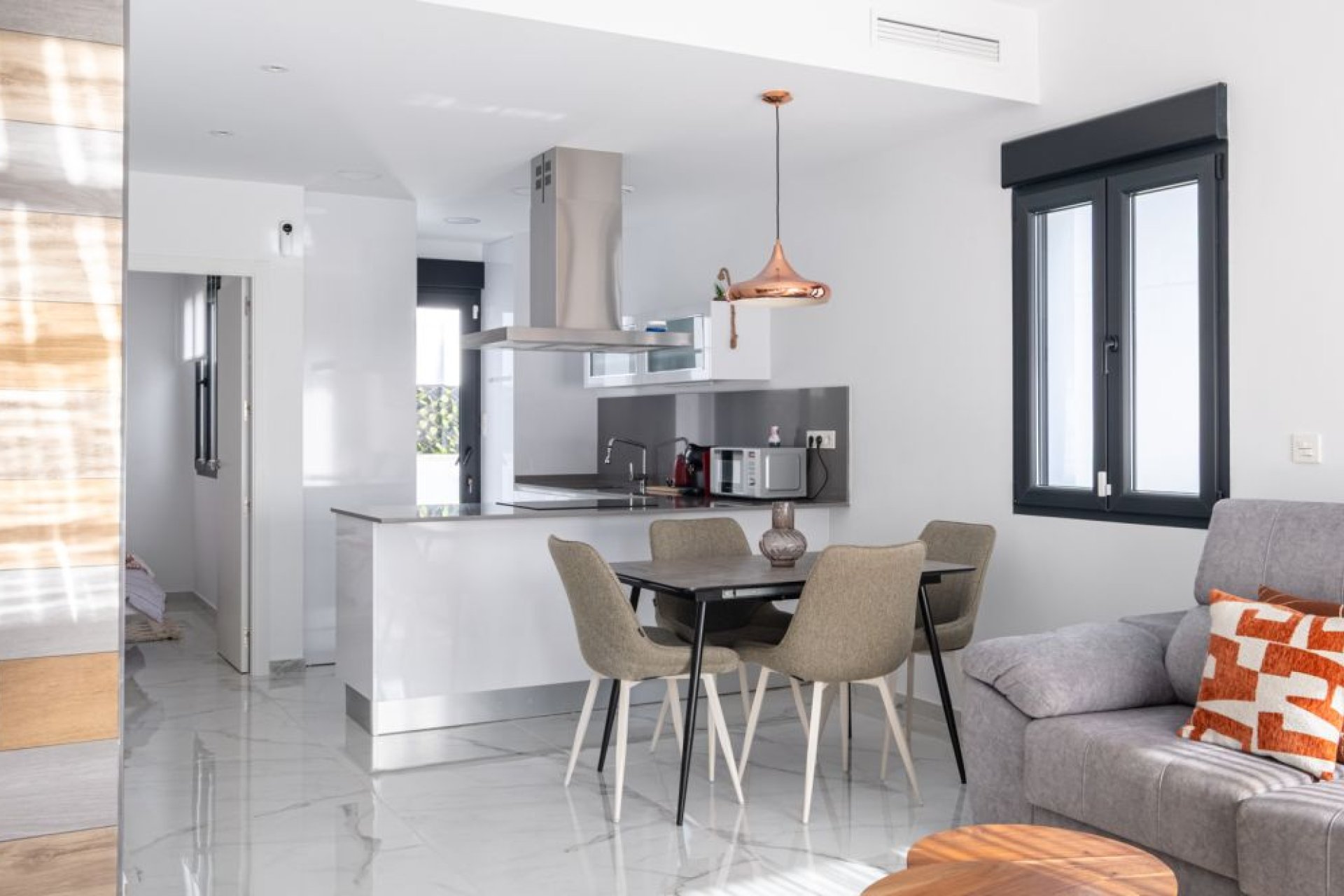 Resale - Villa -
Torrevieja - Costa Blanca