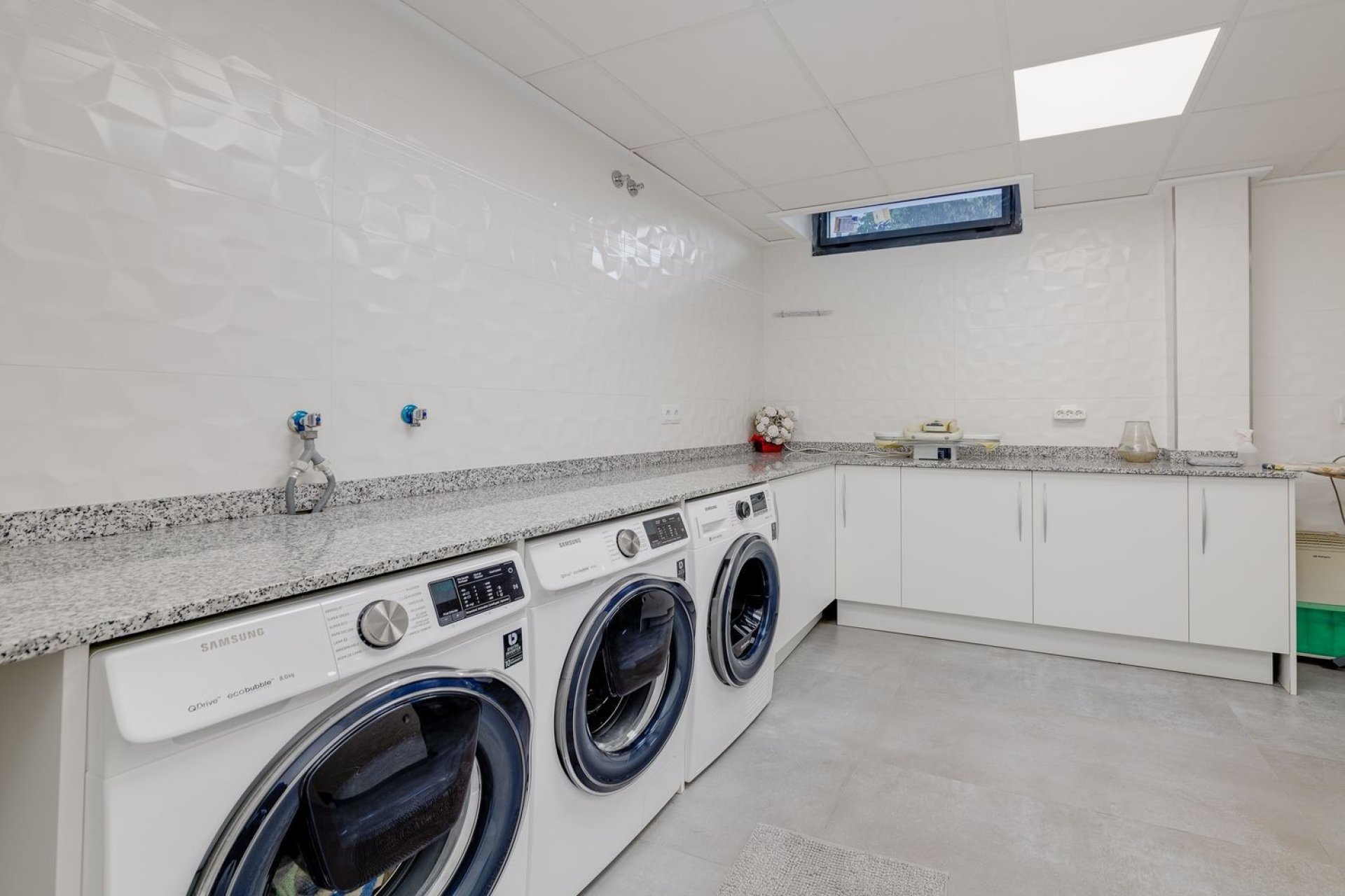 Resale - Villa -
Torrevieja - Costa Blanca