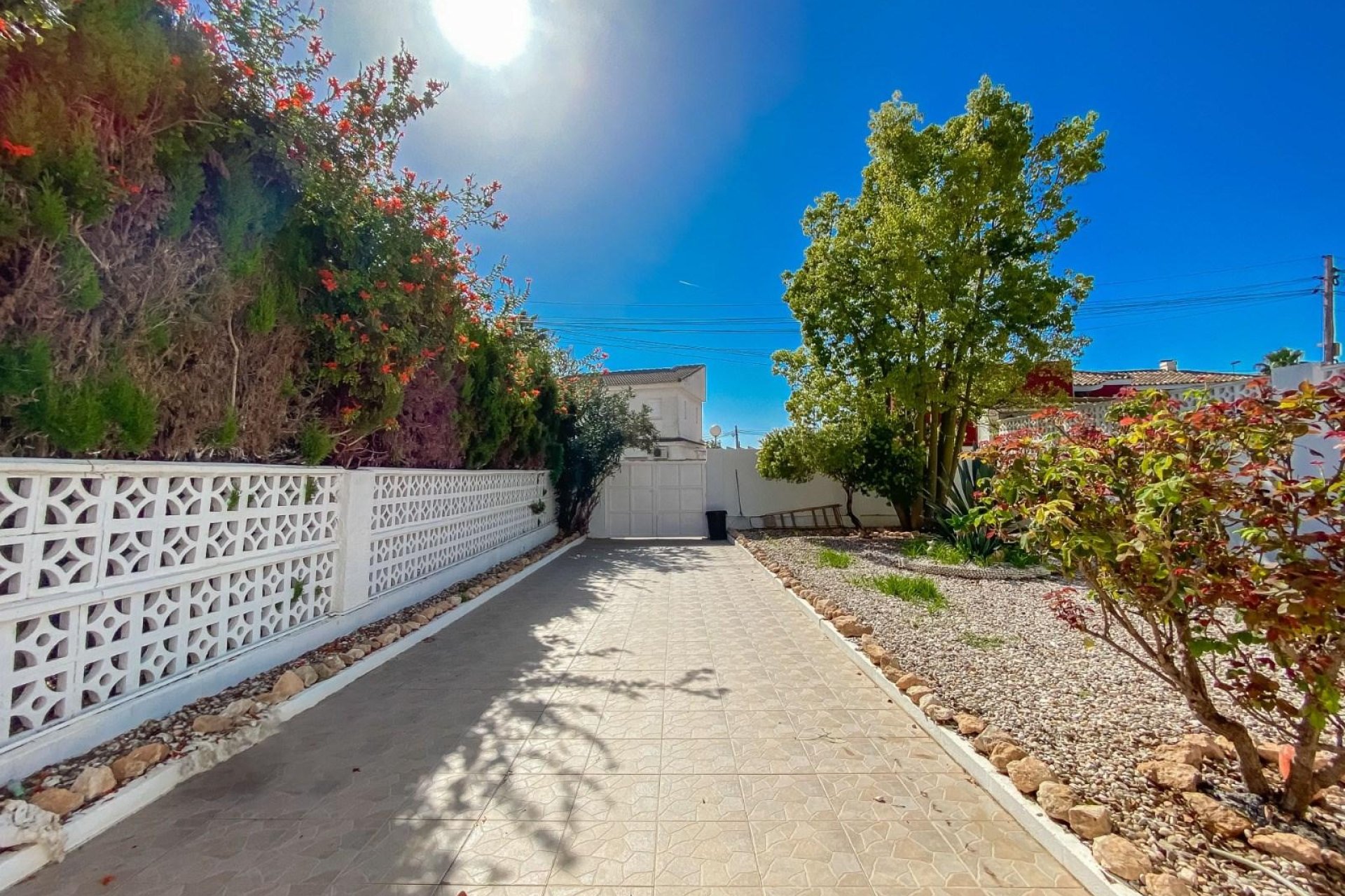 Resale - Villa -
Torrevieja - Costa Blanca