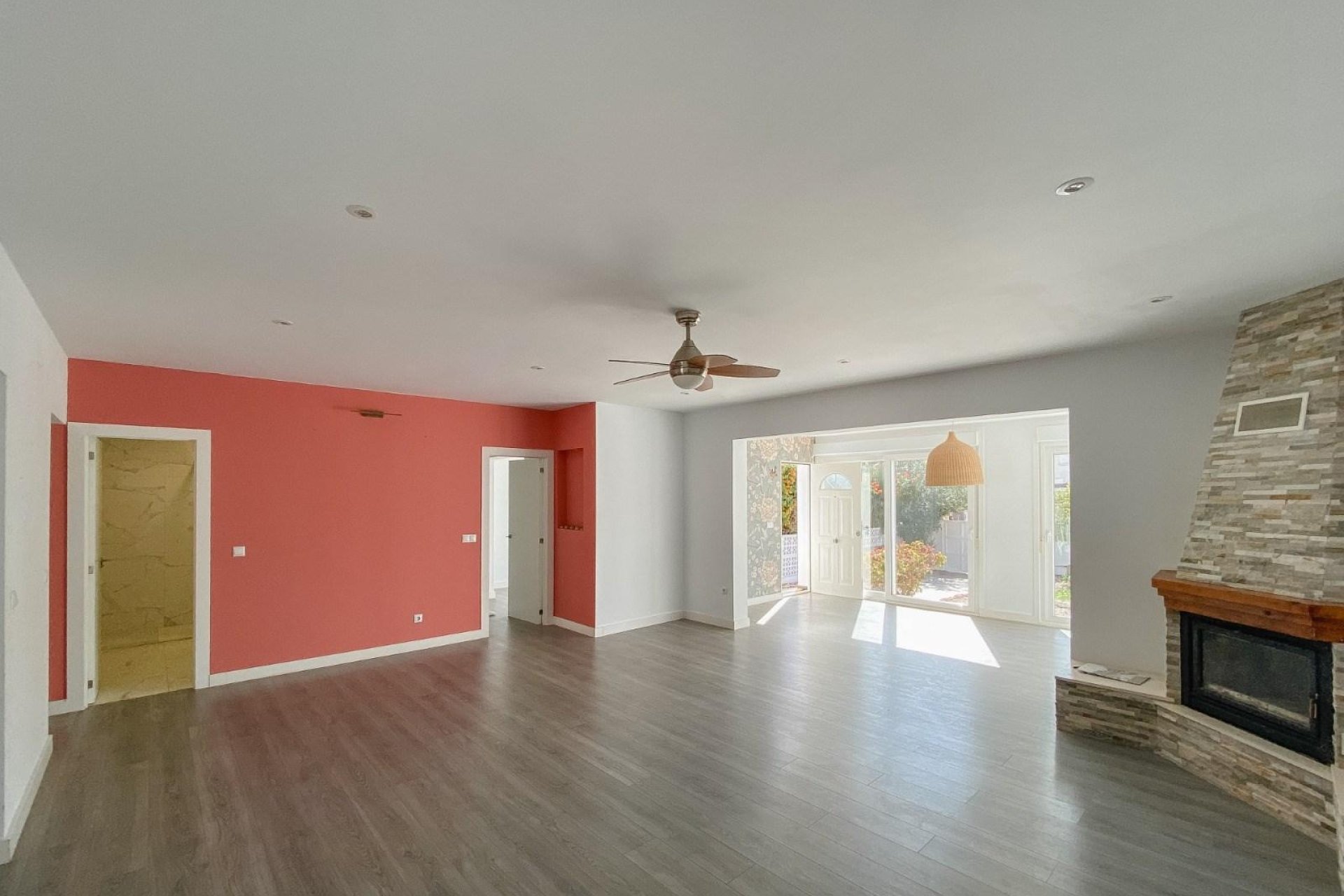 Resale - Villa -
Torrevieja - Costa Blanca