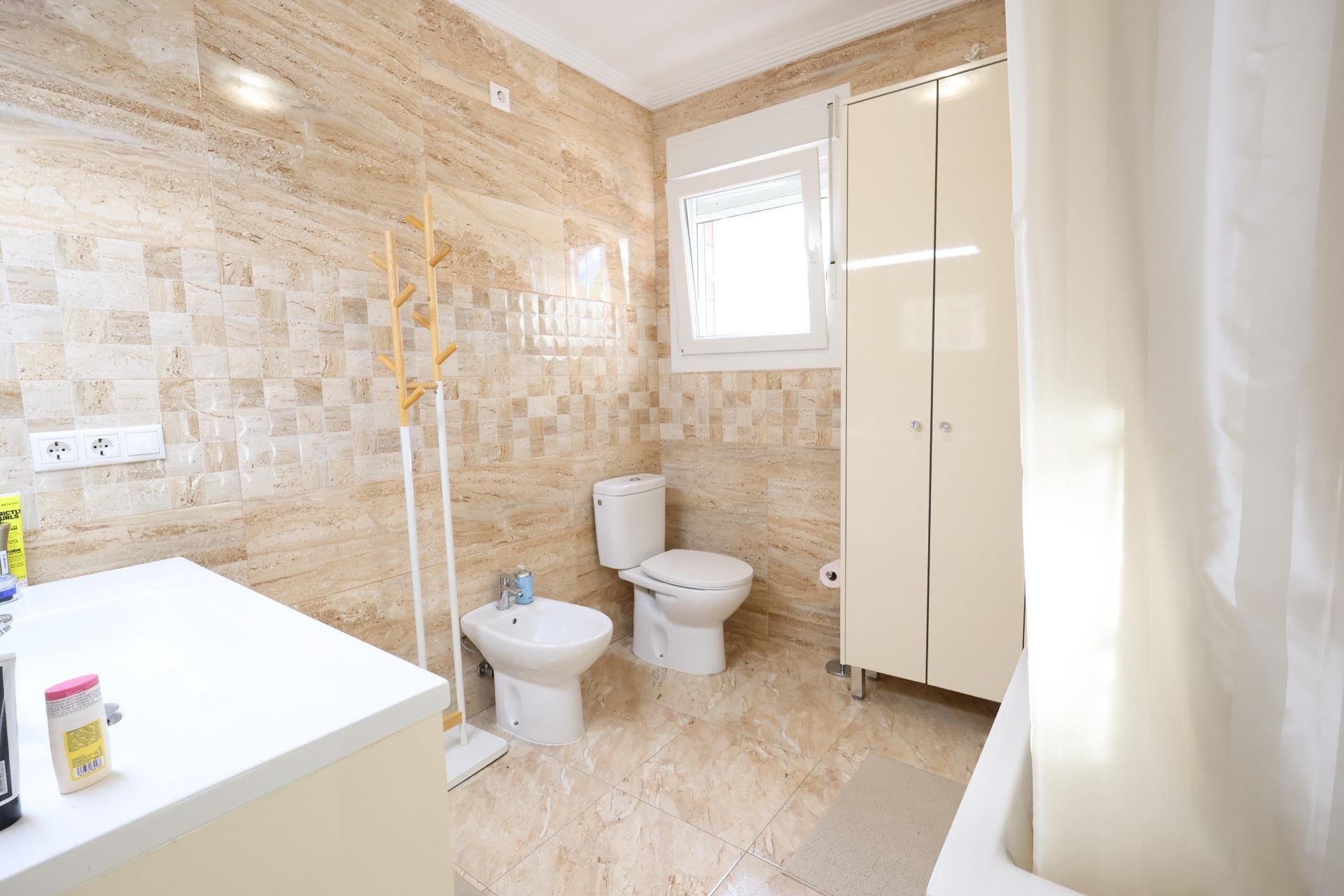 Resale - Villa -
Torrevieja - Costa Blanca