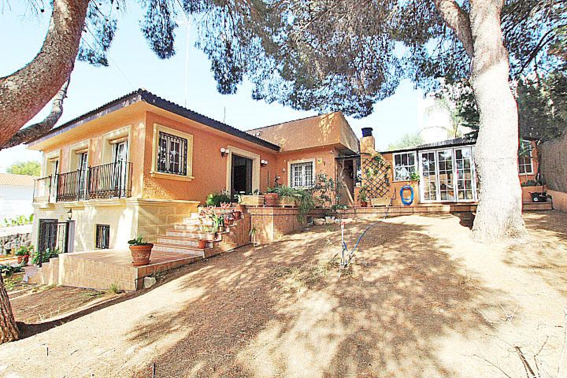 Resale - Villa -
Torrevieja - Costa Blanca