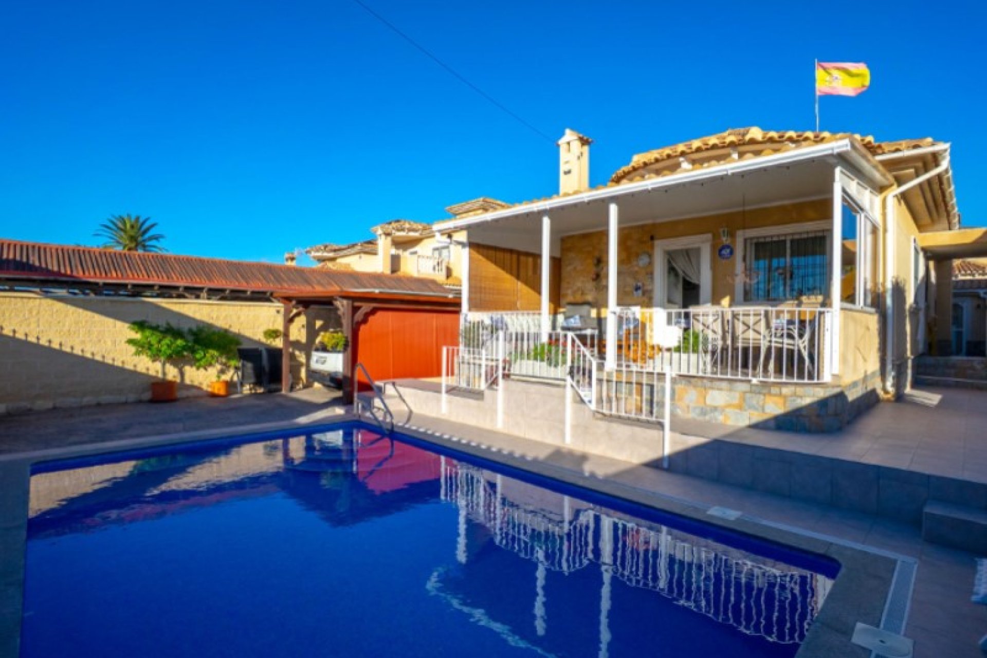 Resale - Villa -
Torrevieja - Costa Blanca