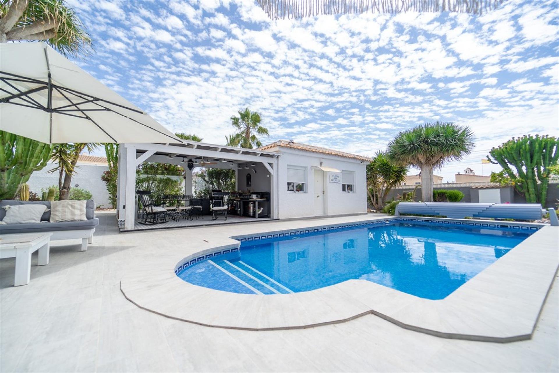 Resale - Villa -
Torrevieja - Costa Blanca