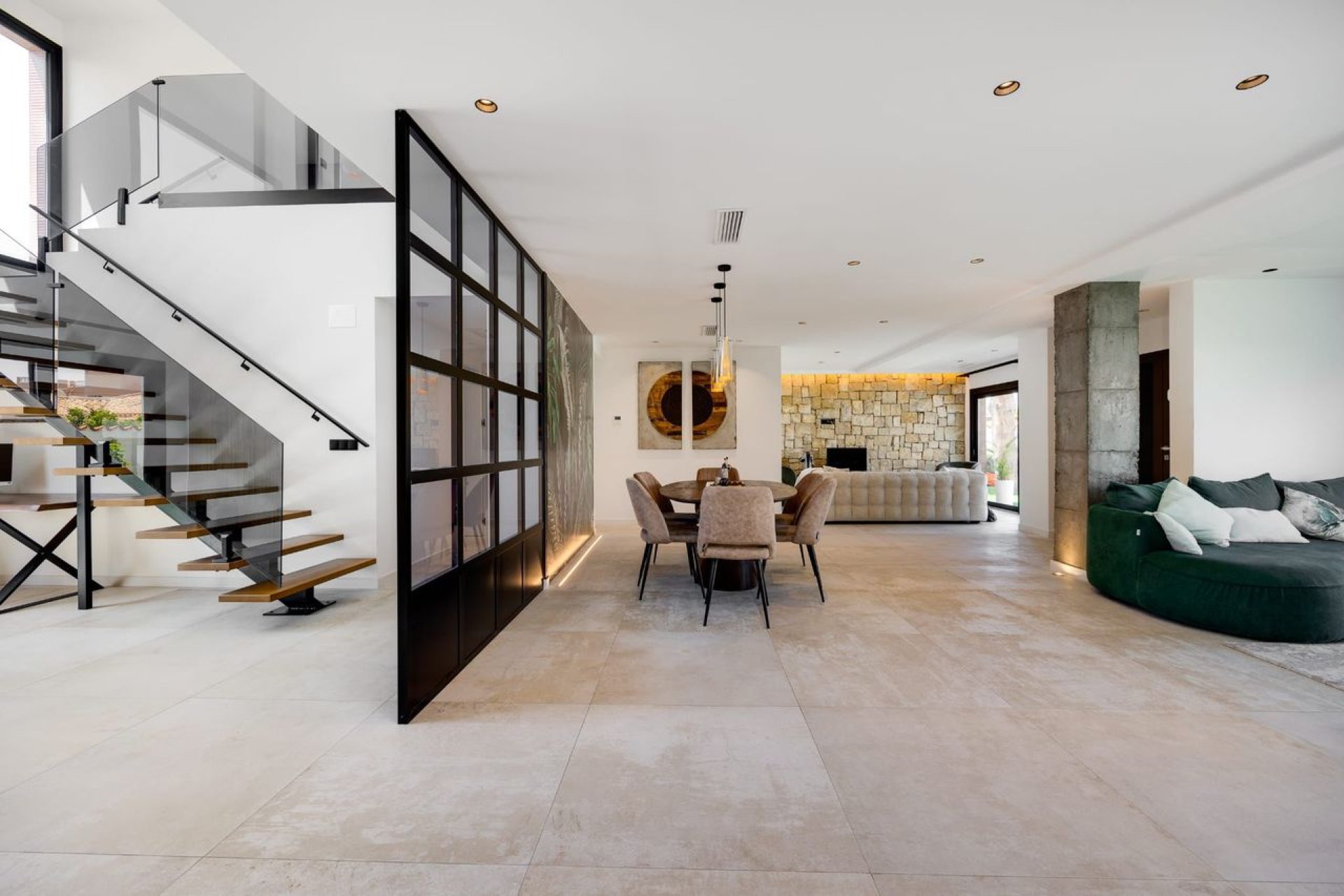 Resale - Villa -
Torrevieja - Costa Blanca