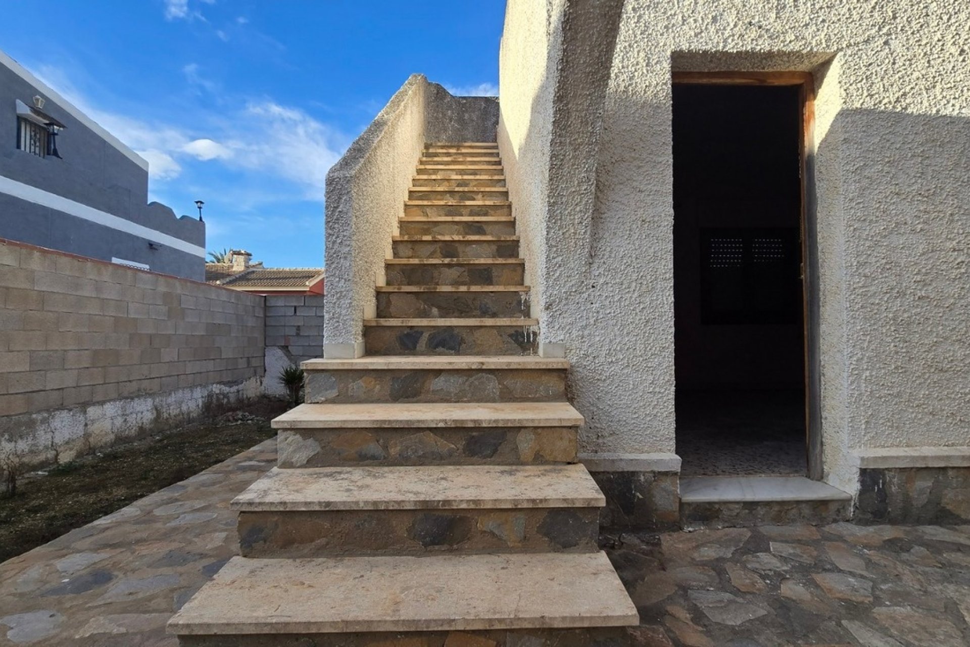 Resale - Villa -
Torrevieja - Costa Blanca