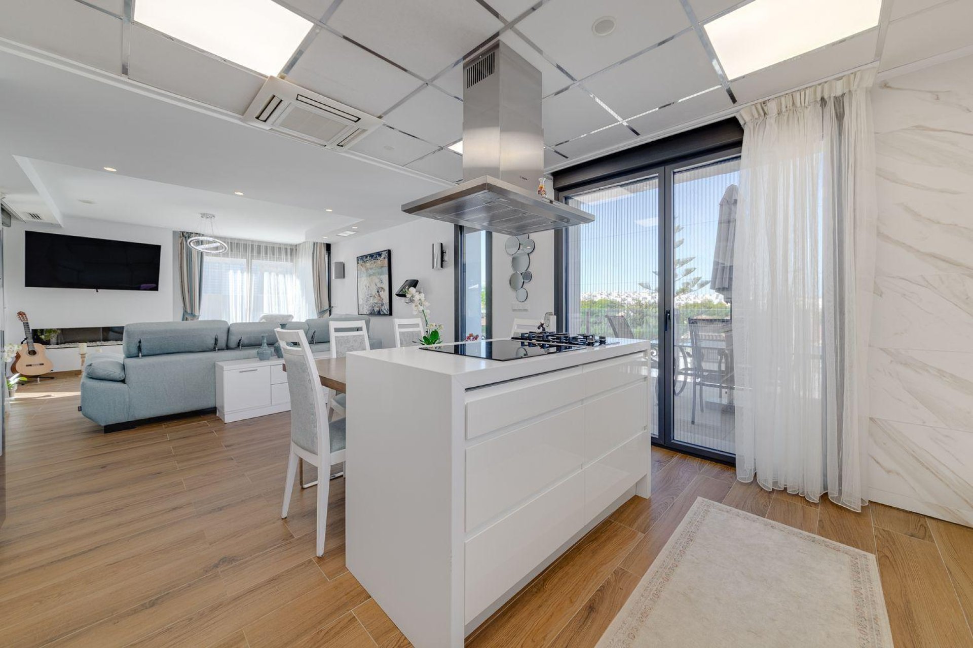 Resale - Villa -
Torrevieja - Costa Blanca